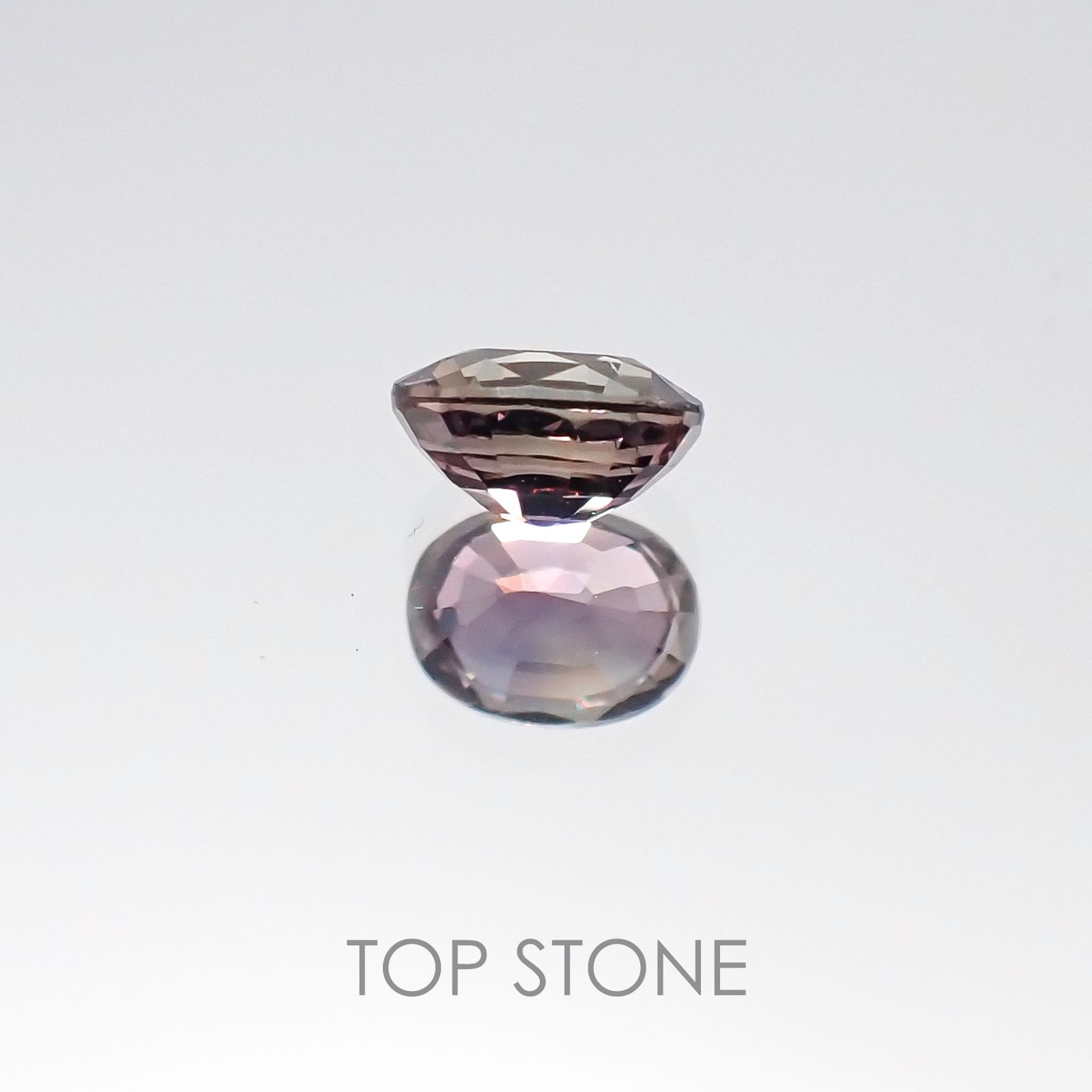 カラーチェンジサファイア非加熱(宝石名サファイア) タンザニア産 0.44ct 識別済[20096014]4.9×3.6mm前後