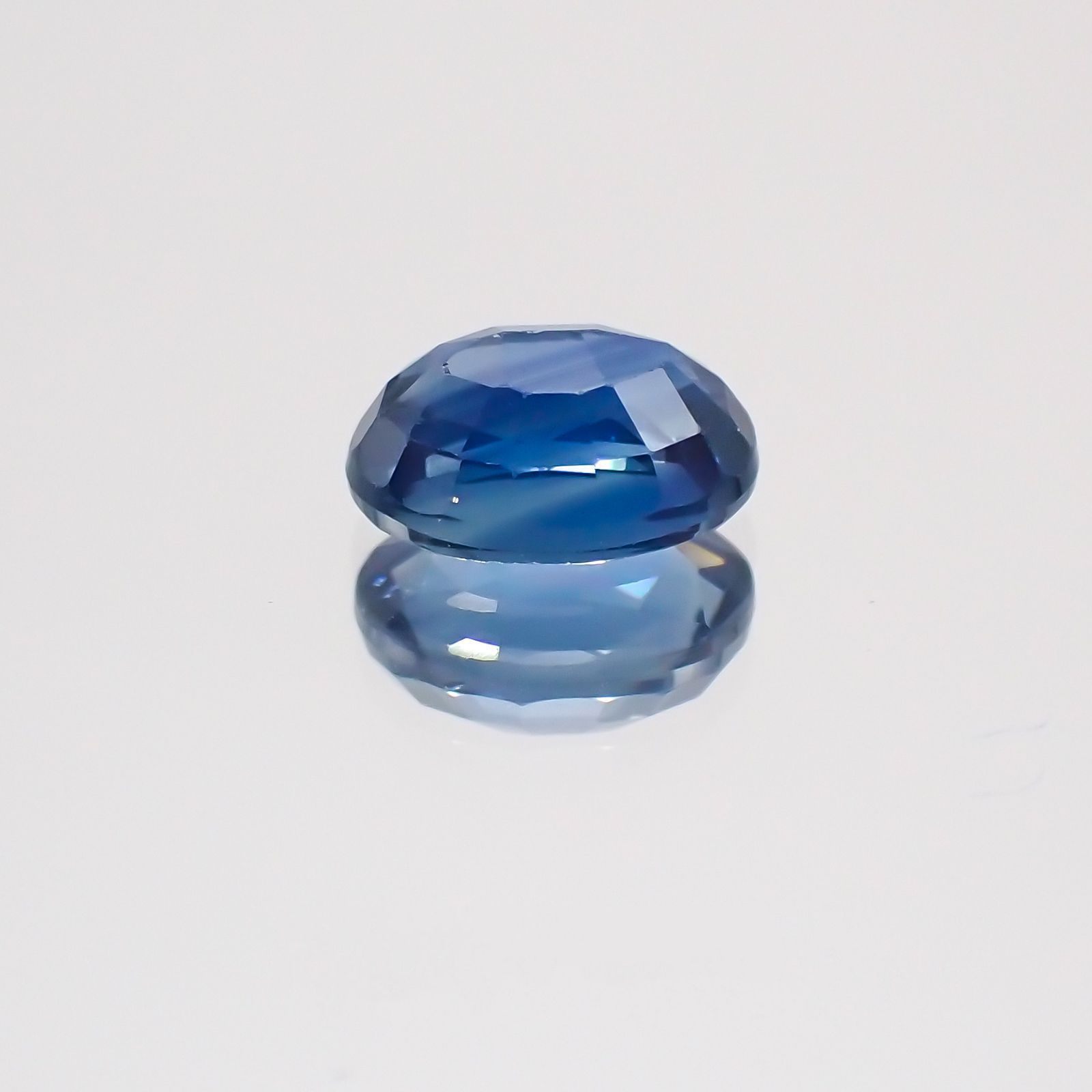 サファイア(宝石名サファイア)マダガスカル/スリランカ産 1.33ct 識別済[231124316]7.2x5.3mm前後