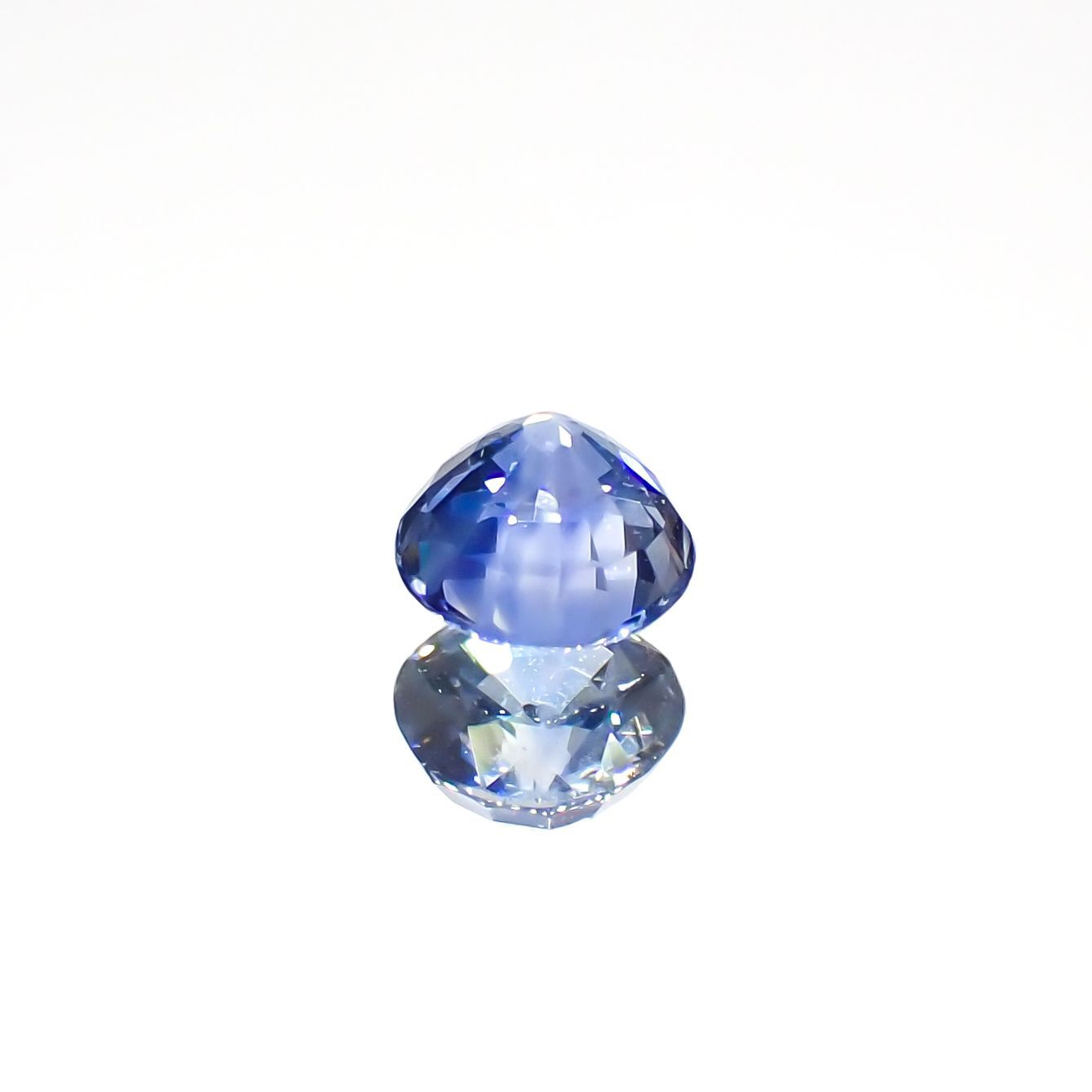 アイスブルーサファイア(宝石名サファイア)スリランカ/マダガスカル産 0.42ct 識別済[220515971]4.4x4.3mm前後