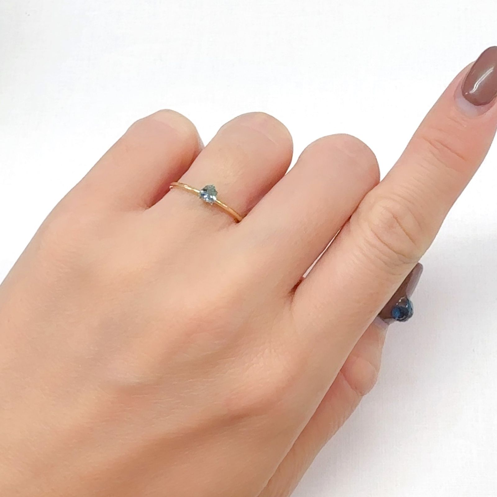 ブルーコーネルピン(宝石名ブルー・コーネルピン)タンザニア産 0.20ct 識別済[240527687]3.7x3.7mm前後