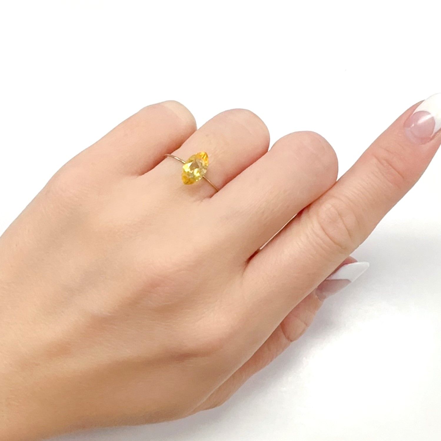 コンドロダイト(宝石名コンドロダイト)タンザニア産 1.069ct ソ付(彩珠)[231225225]9.7x5.4mm前後