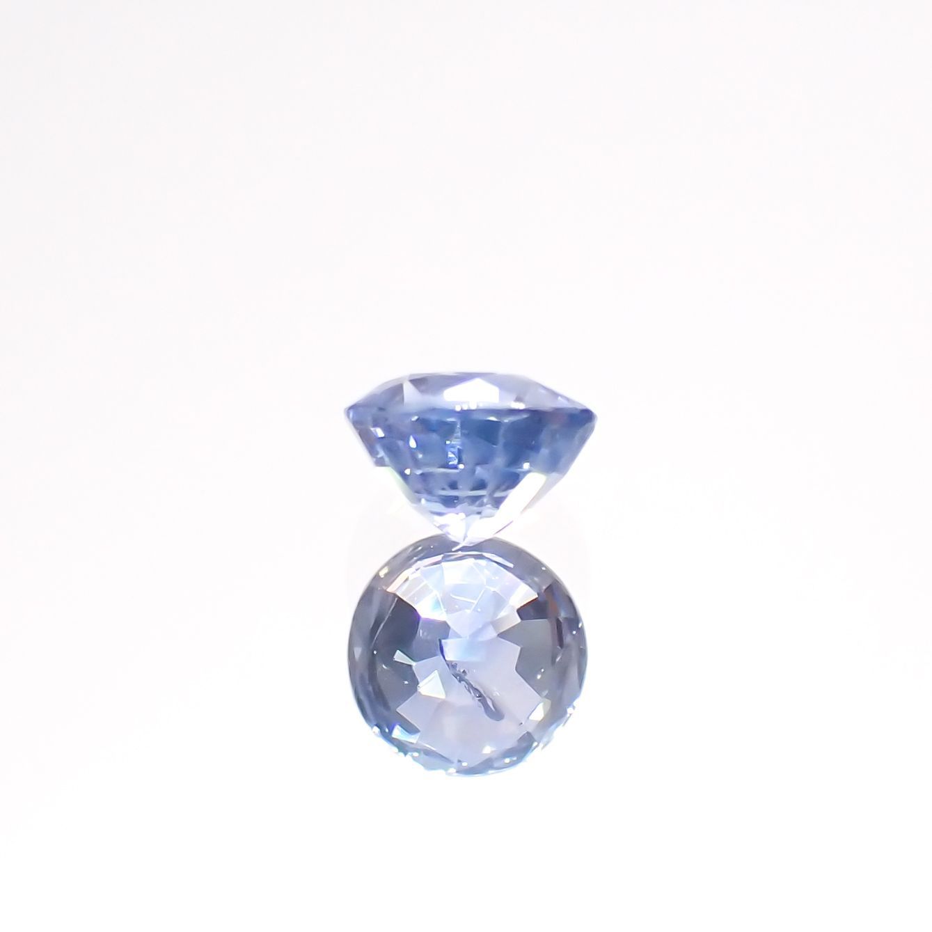 アイスブルーサファイア(宝石名サファイア)スリランカ/マダガスカル産 0.39ct 識別済[220515966]4.2x4.1mm前後