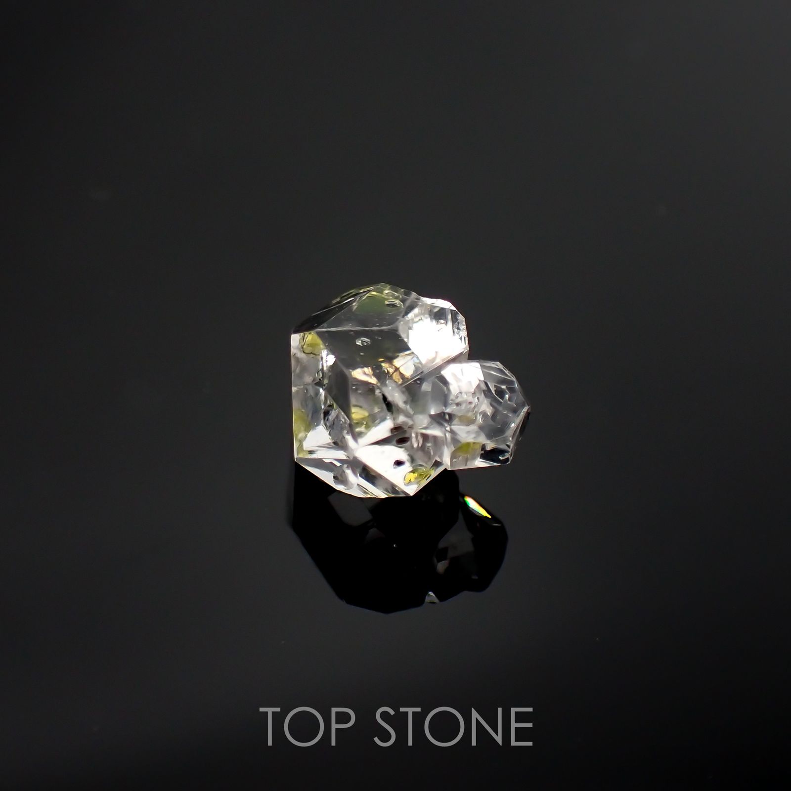 オイルインクォーツ原石 パキスタン産 5.58ct[210811431]12.9×9.8mm前後