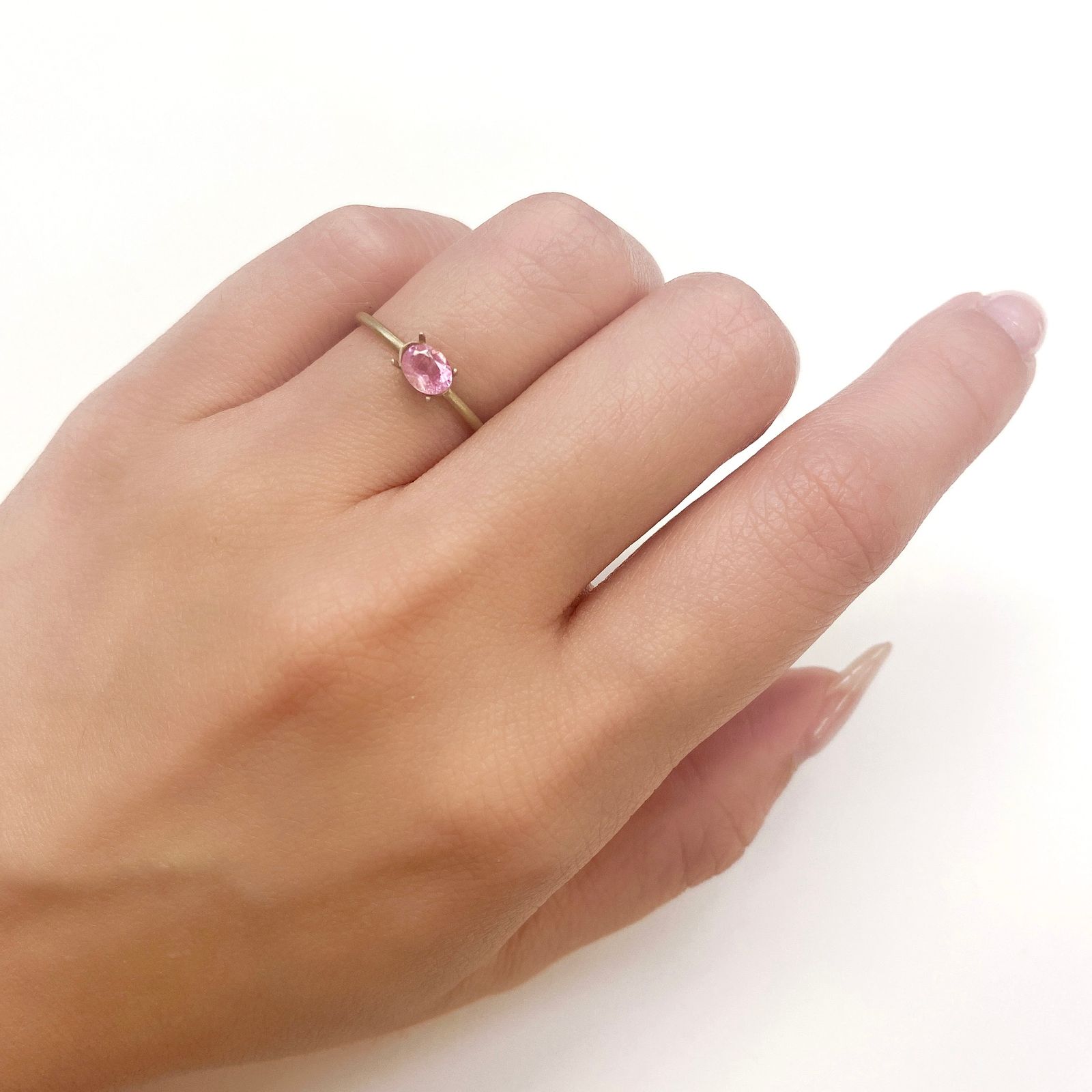 ペツォッタイト(ラズベリル) マダガスカル産 ルース 0.33ct[210611204]5×3.9mm前後