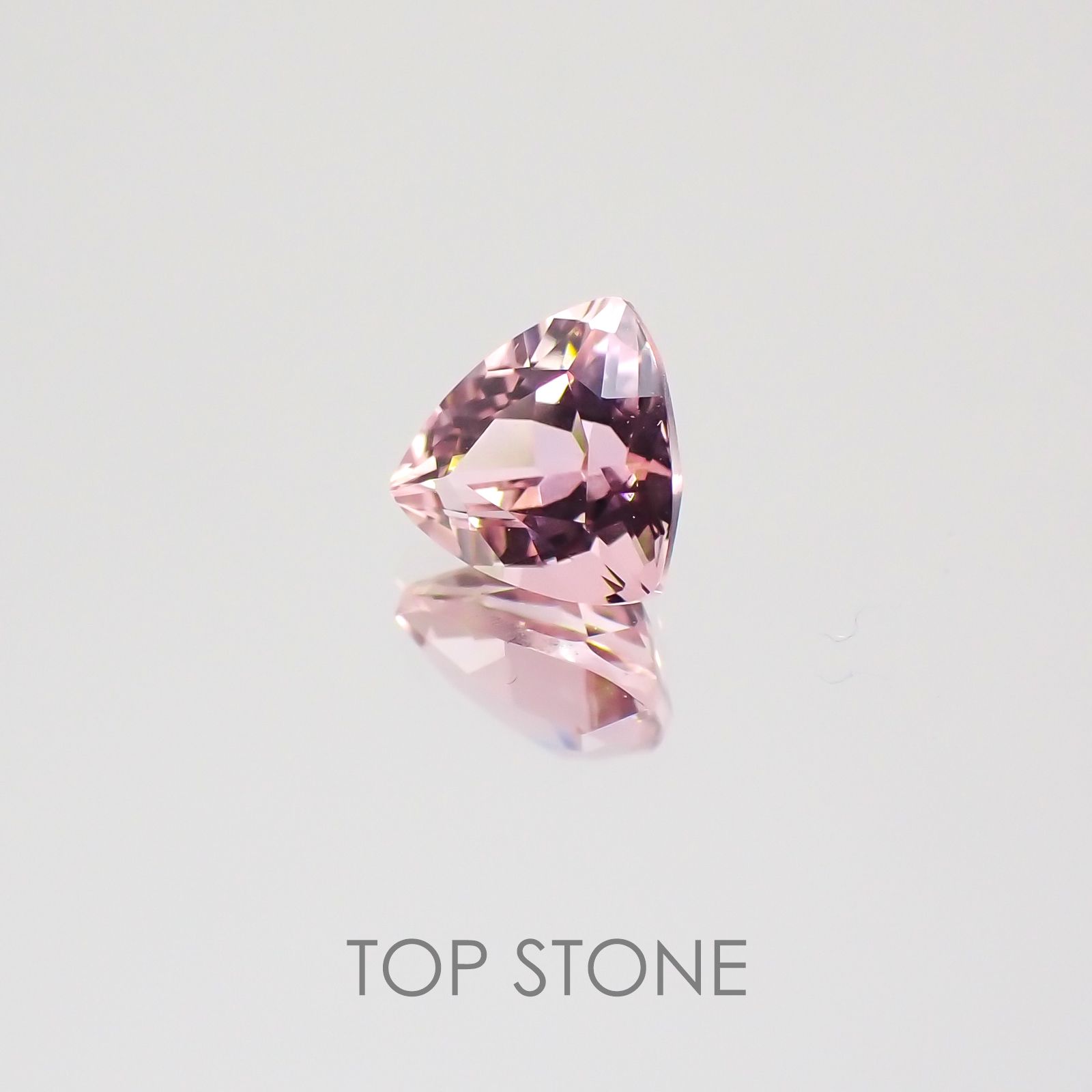 ピンクトルマリン(宝石名ピンク・トルマリン) ナイジェリア産 0.944ct ソ付(彩珠)[20129060]6.5×6.3mm前後