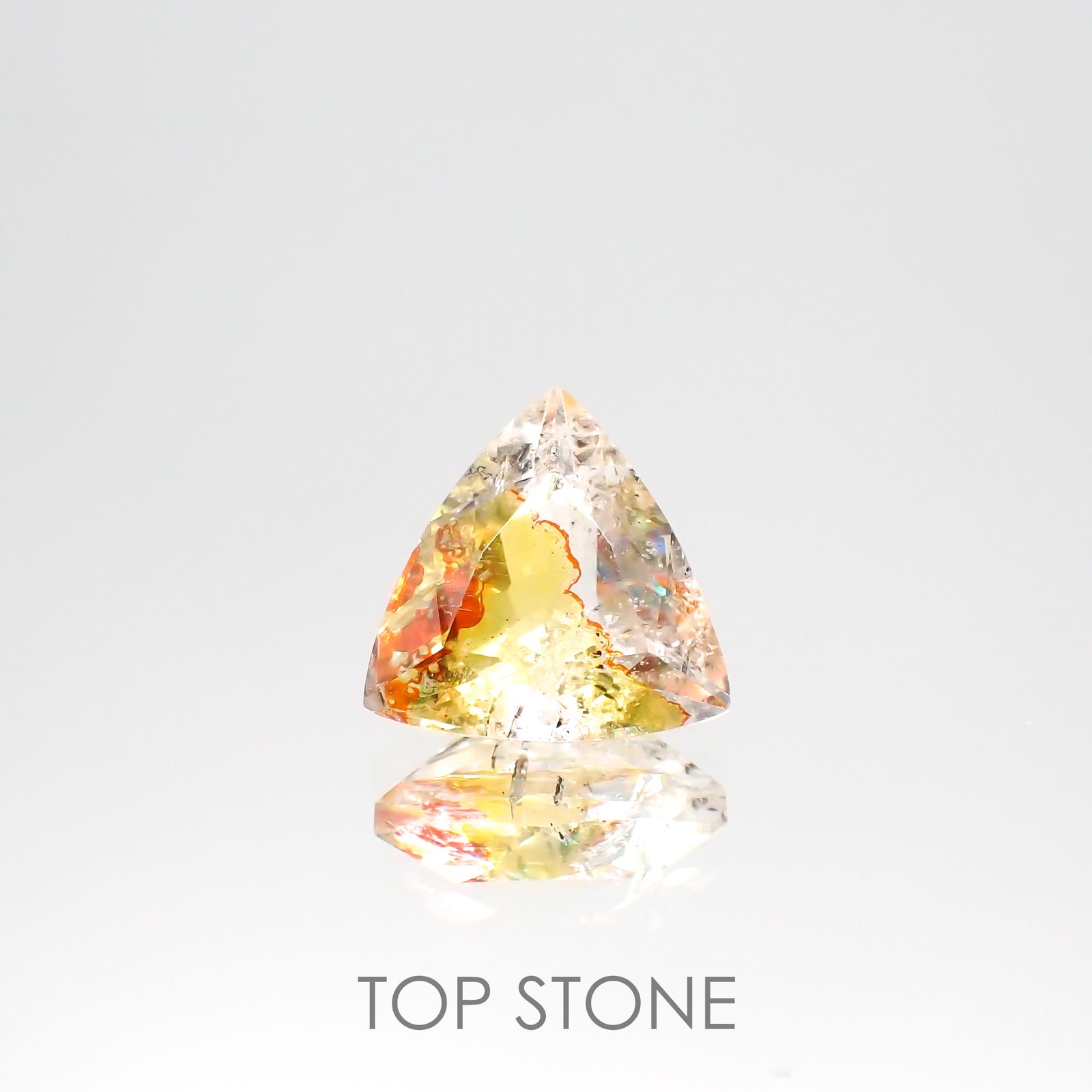 オーロラクォーツ ブラジル・ミナスジェライス産 2.95ct[220114359]10.3x10.2mm前後