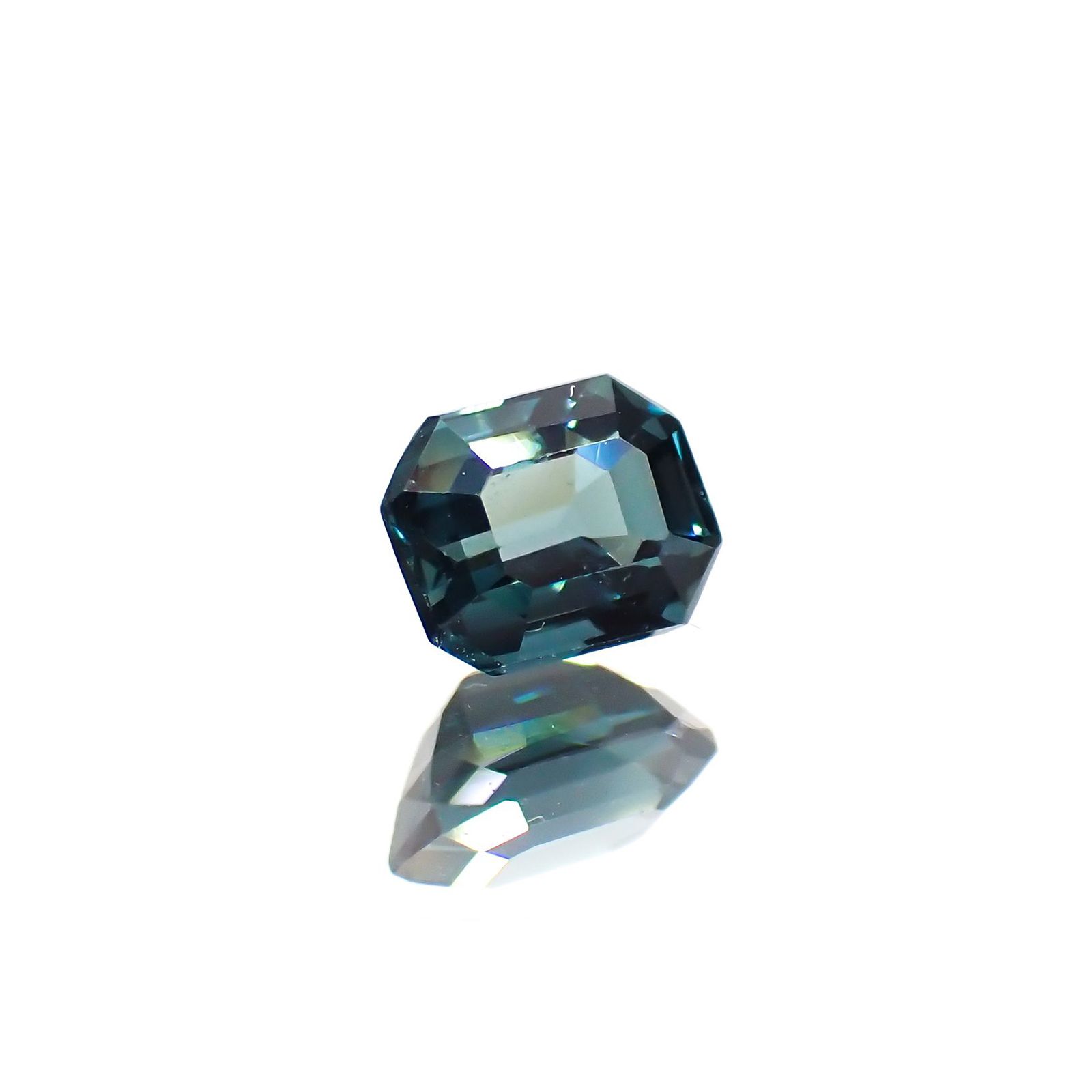 ブルートルマリン(宝石名トルマリン)アフガニスタン産 0.52ct 識別済[220115317]5.1x4mm前後
