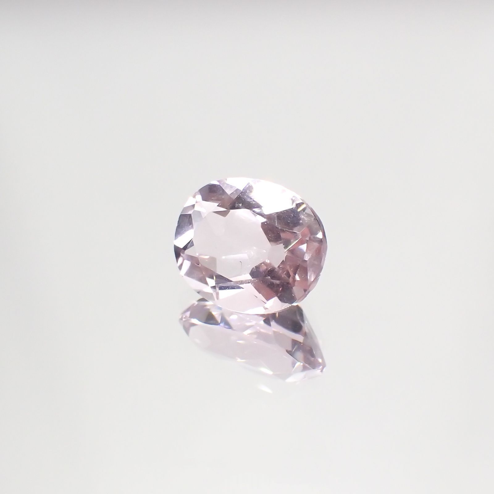 ピンクフローライト(宝石名フルオライト)ブラジル産 4.13ct 識別済[220115123]11.1x9mm前後