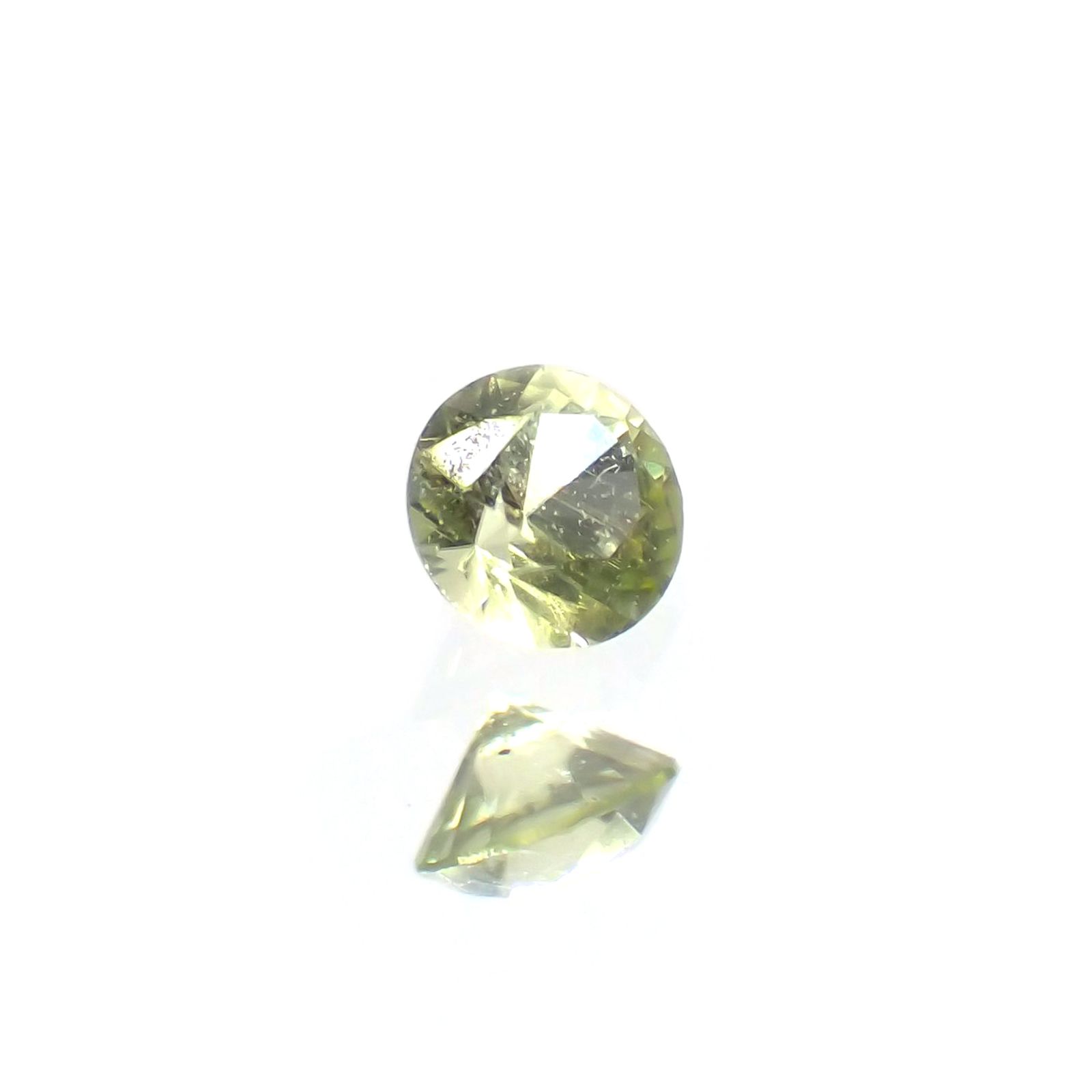 パラサイティックペリドット(宝石名ペリドット)採取地：ロシア 0.065ct 識別済[220616237]2.5x2.5mm前後