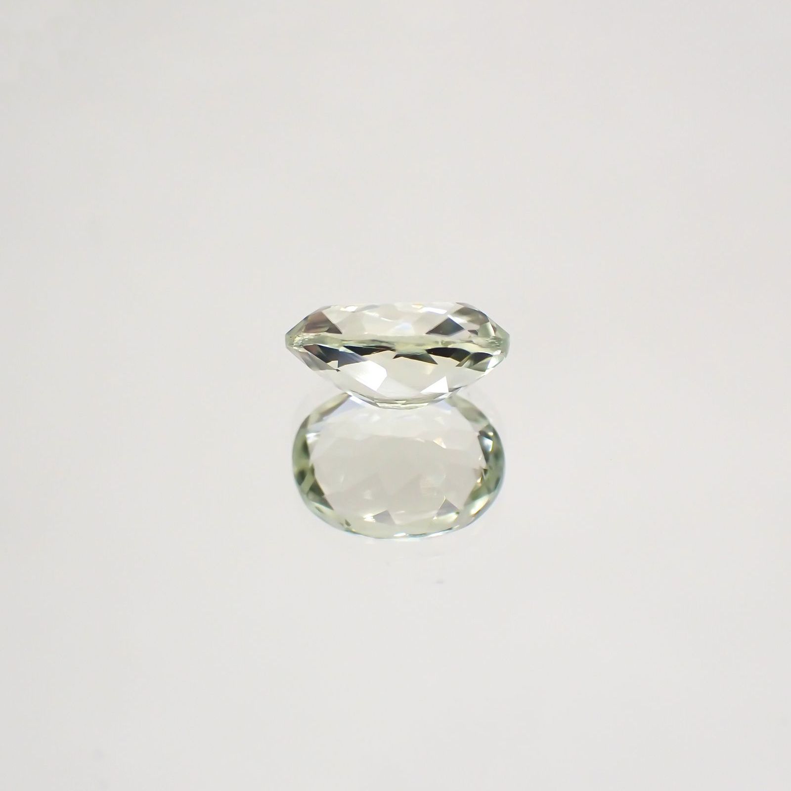 シリマナイト(宝石名シリマナイト) インド産 1.37ct 識別済[210610676]8×6.3mm前後