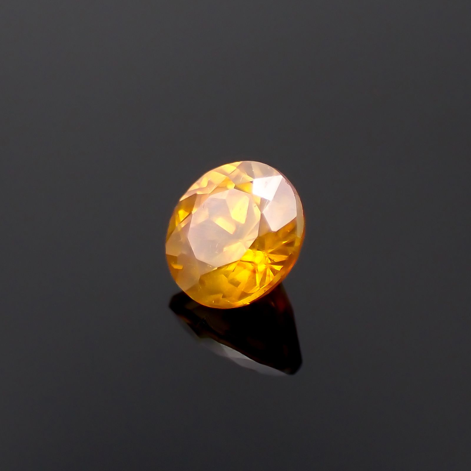 スファレライト スペイン産 0.63ct[230722754]4.9x4.9mm前後