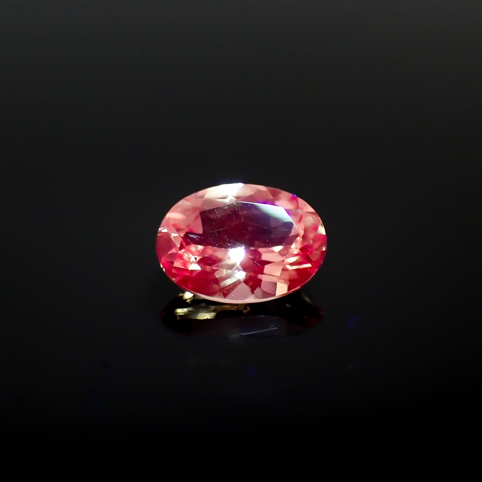 ドラゴンガーネット タンザニア産 0.94ct[231023695]7x5mm前後