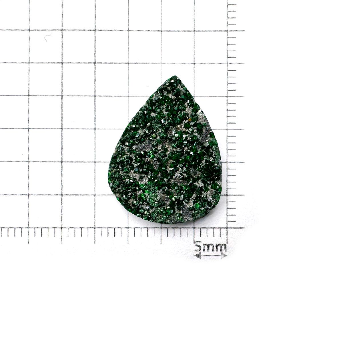 ウバロバイト 原石 ロシア産 10.91ct[240326446]21.9x16.7mm前後