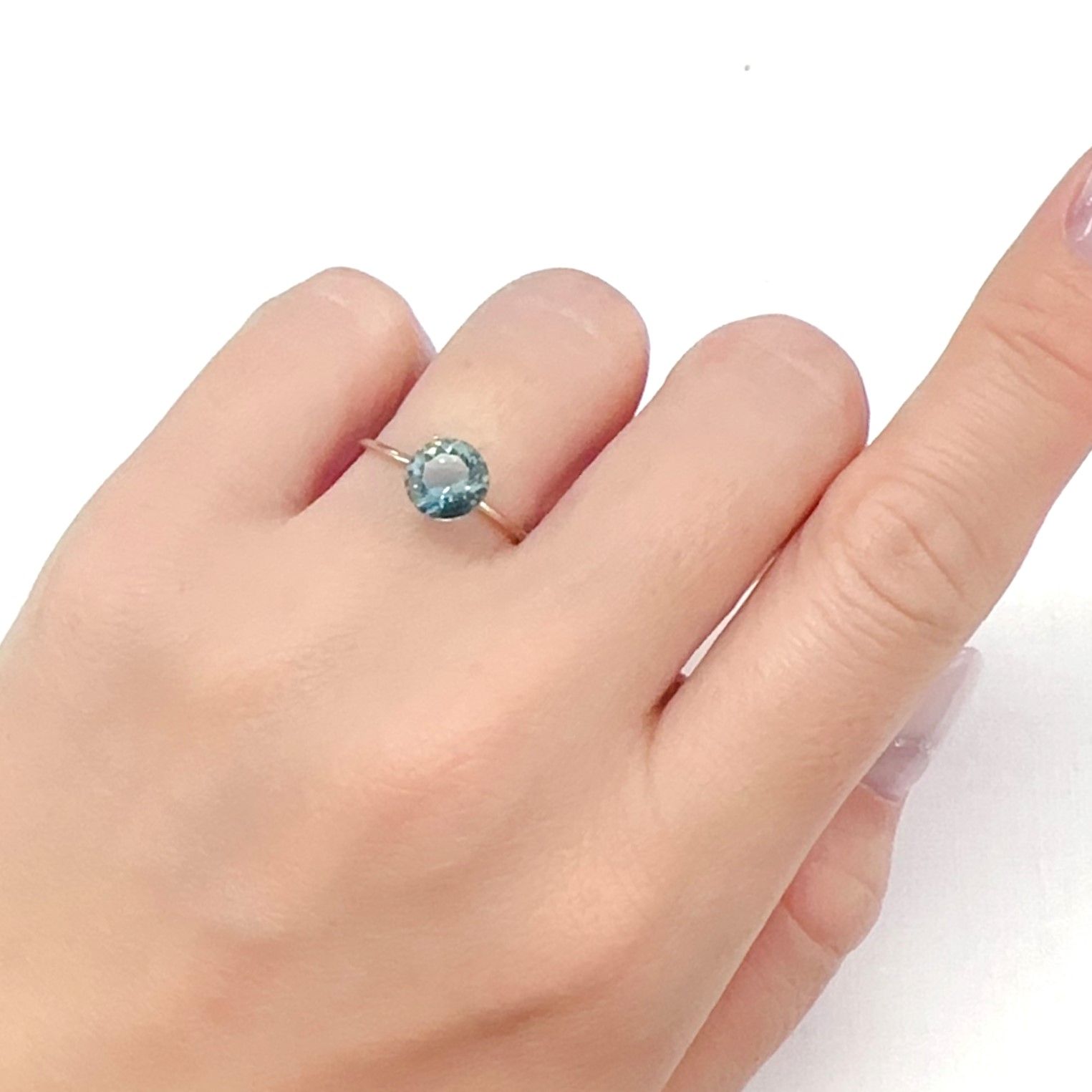 フローライト フルオレッセンス イギリス・ダイアナマリア鉱山産 1.38ct[240527700]7.2x7.1mm前後