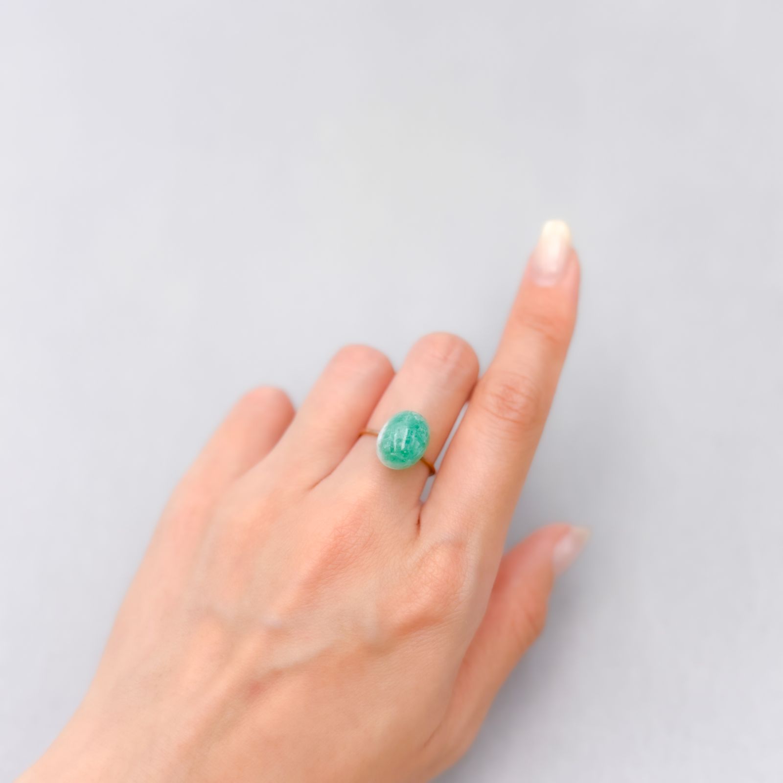 マトリックスエメラルド(エメラルドインクォーツ/フェルドスパー) ブラジル産 5.04ct [250430170]12.9x10mm前後