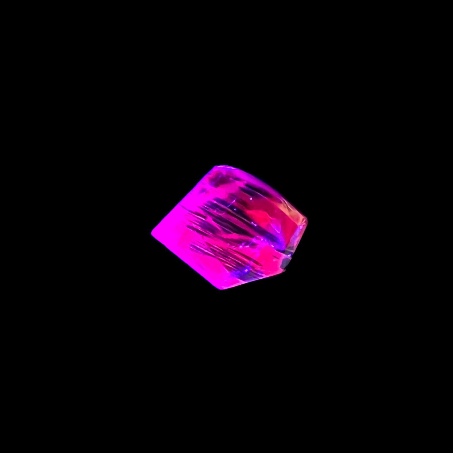 ◇カスタムカット◇ウィンザーサファイア(宝石名サファイア)タンザニア・ウィンザー産 1.73ct 識別済[220515949]8x7mm前後