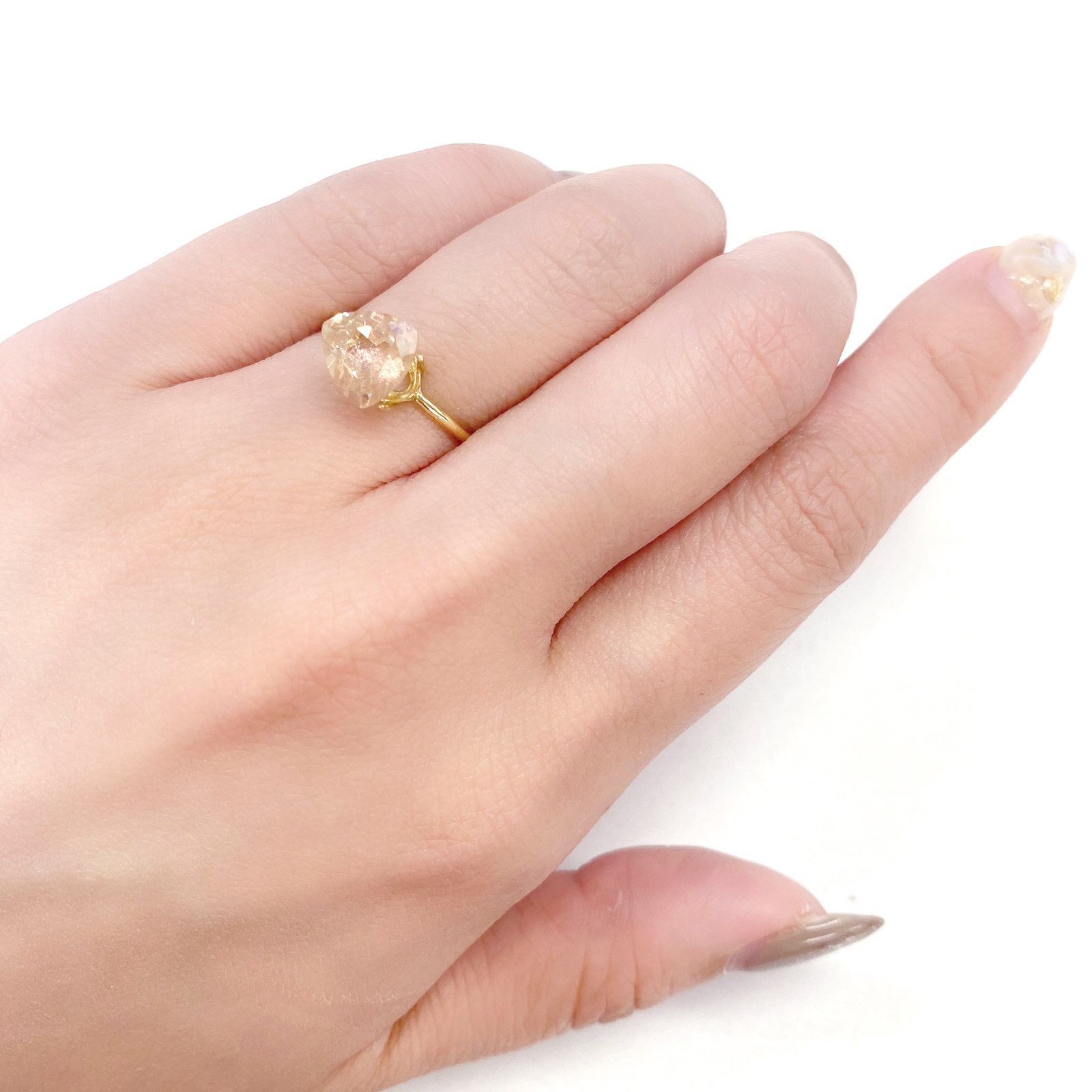 オレゴンサンストーン(宝石名ラブラドライト・サンストーン) アメリカ・オレゴン州産 1.696ct ソ付(彩珠)[210510534]7.9×7.9mm前後