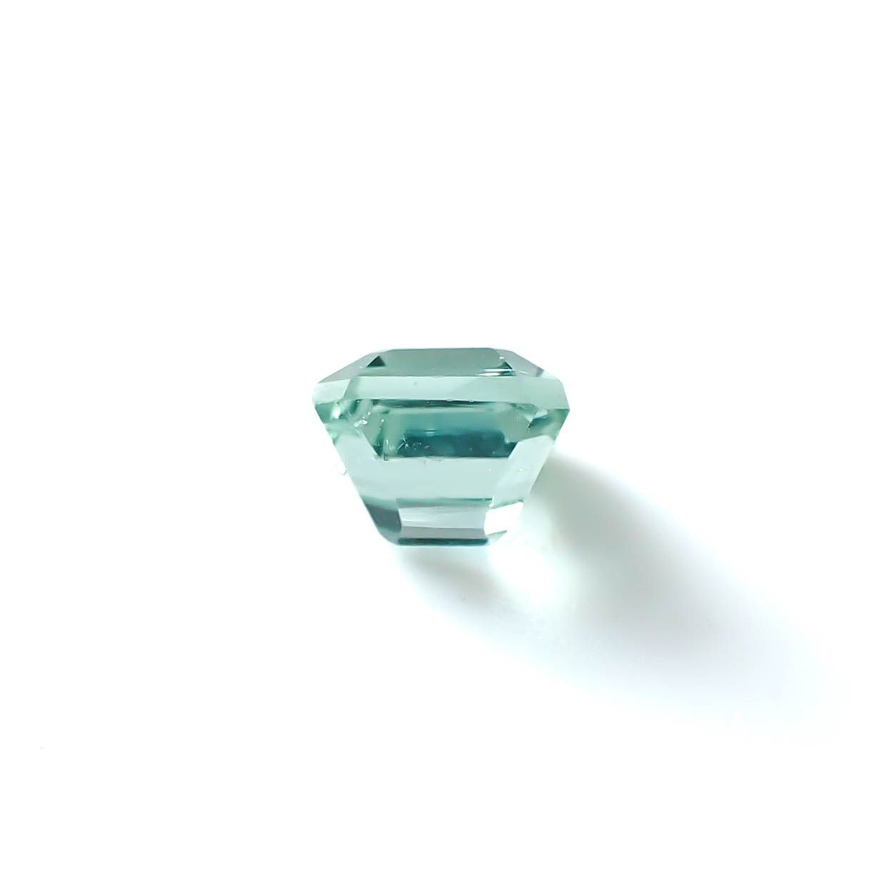 ミントトルマリン アフガニスタン産 0.58ct / 4.5x4.8mm前後 [251031208]