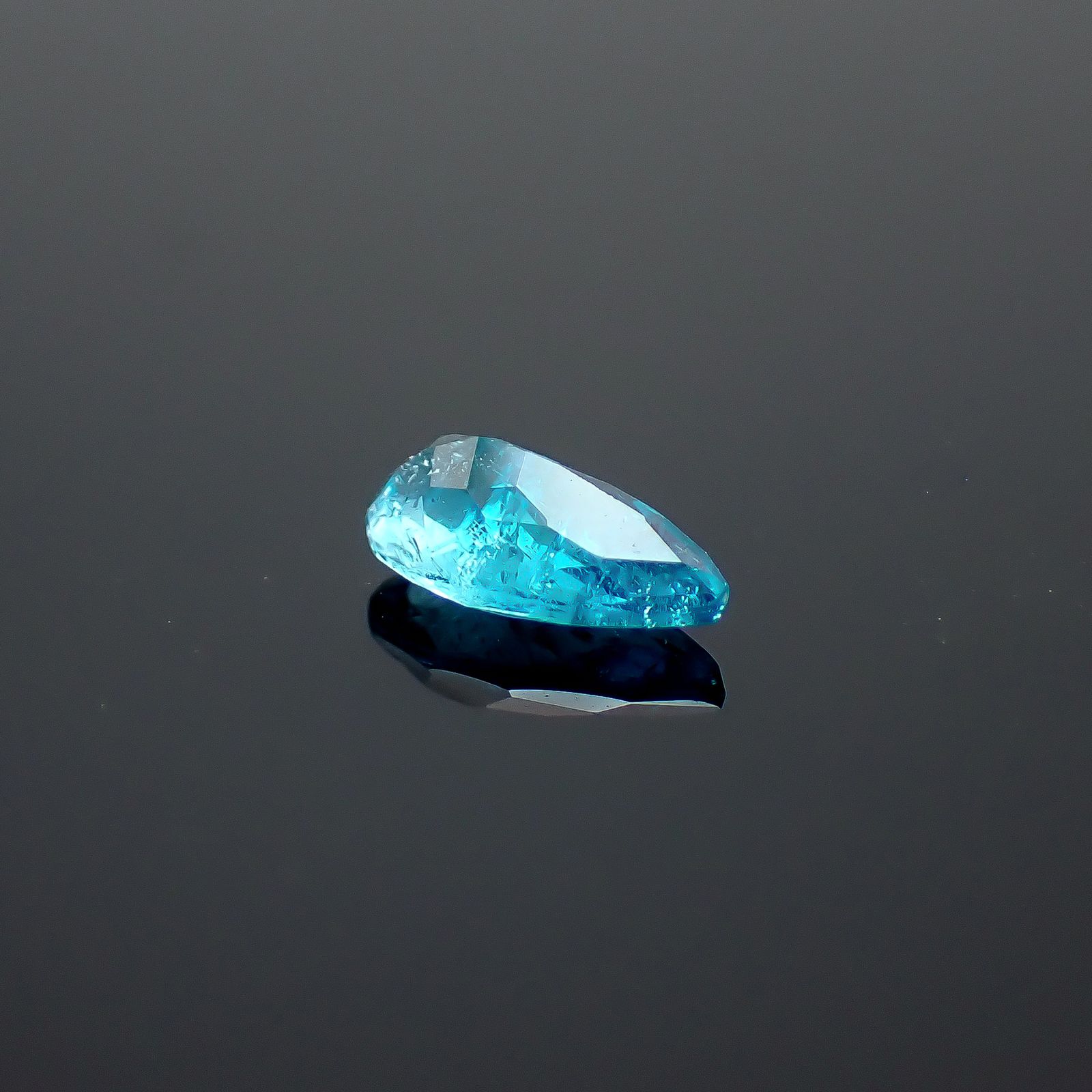 パライバトルマリン(宝石名トルマリン/別名パライバ・トルマリン)エチオピア産 GIA鑑付 0.39ct / 6.71x3.7mm前後 [260933194]