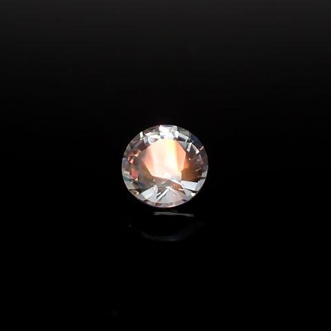 レインボームーンストーン マダガスカル産 1.22ct / 7.1x7.1mm前後 [260632382]