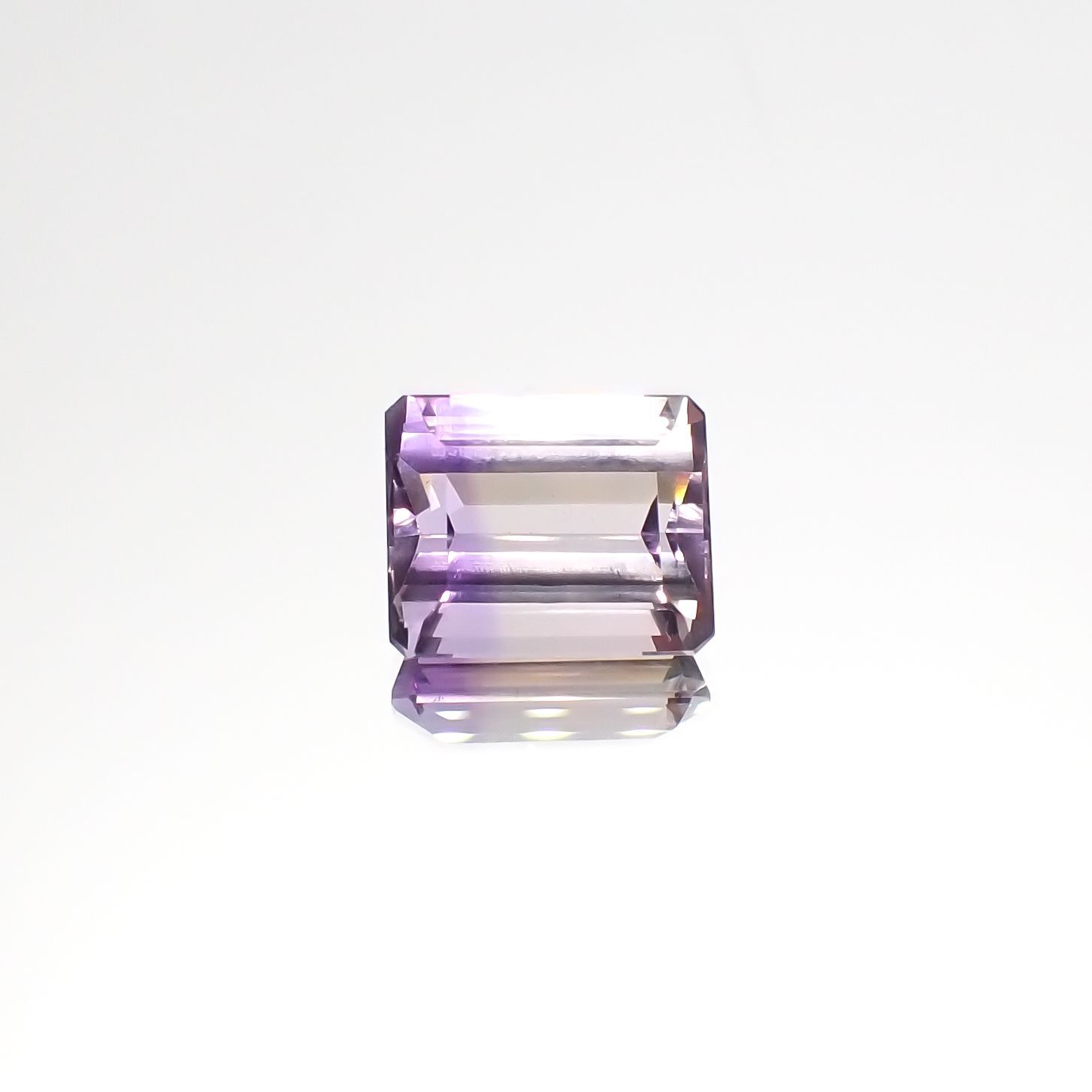 アワーグラスアメジスト(宝石名バイカラー・クォーツ)モロッコ産 4.56ct 識別済[220917634]11.2x9mm前後