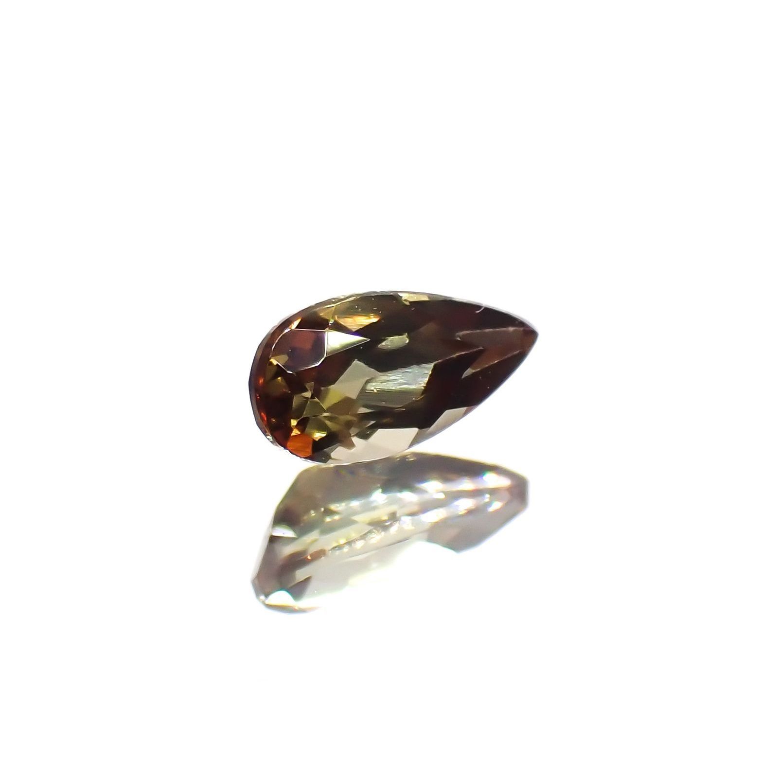 アンダリュサイト(宝石名アンダリュサイト)スリランカ/モザンビーク産 識別済 0.32ct / 5.8x3.1mm前後 [251014424]