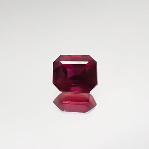 ルビー 非加熱(宝石名ルビー) マダガスカル産 0.24ct 識別済[210711731]3.5×2.9mm前後
