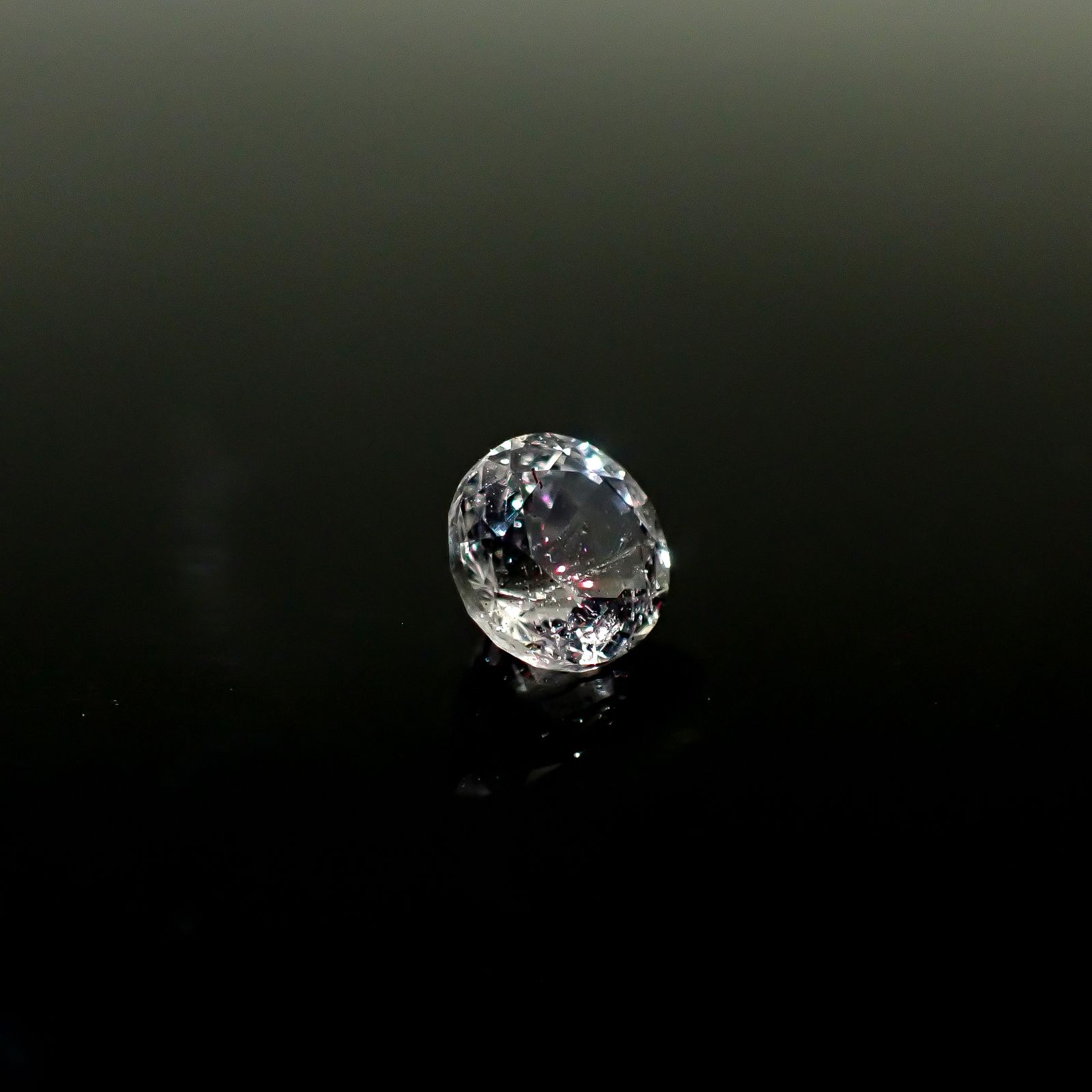 ティンカーベルクォーツ ブラジル産 0.92ct / 6.1x6.1mm前後 [260131531]