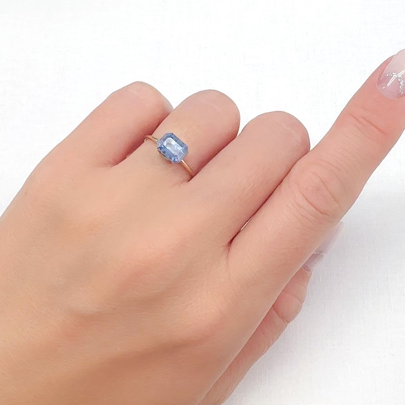 アパタイト フルオレッセンス ジンバブエ産 1.58ct[240527575]7.4x5.4mm前後