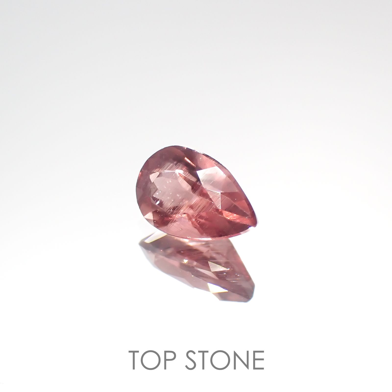 ピンクアパタイト(宝石名アパタイト) ブラジル産 1.05ct 識別済[210812463]8.2×5.3mm前後