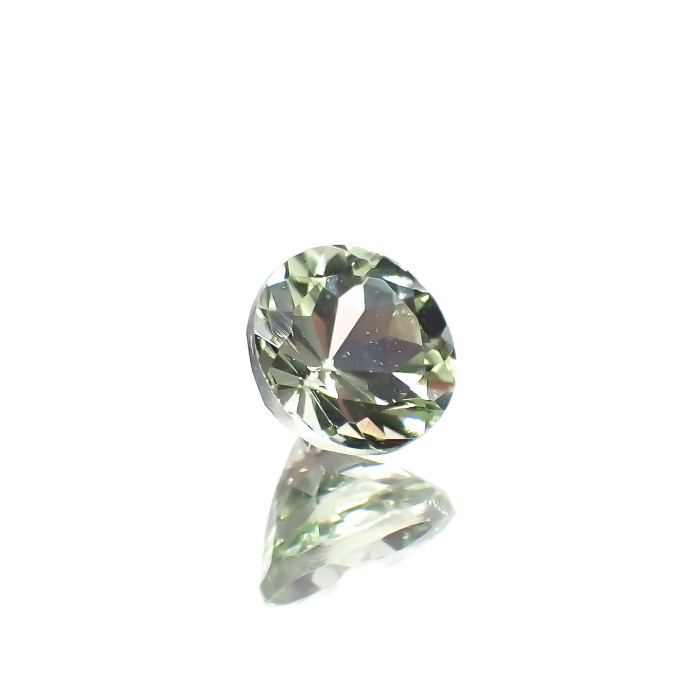 ミントガーネット タンザニア産 0.33ct[231023719]4x4mm前後