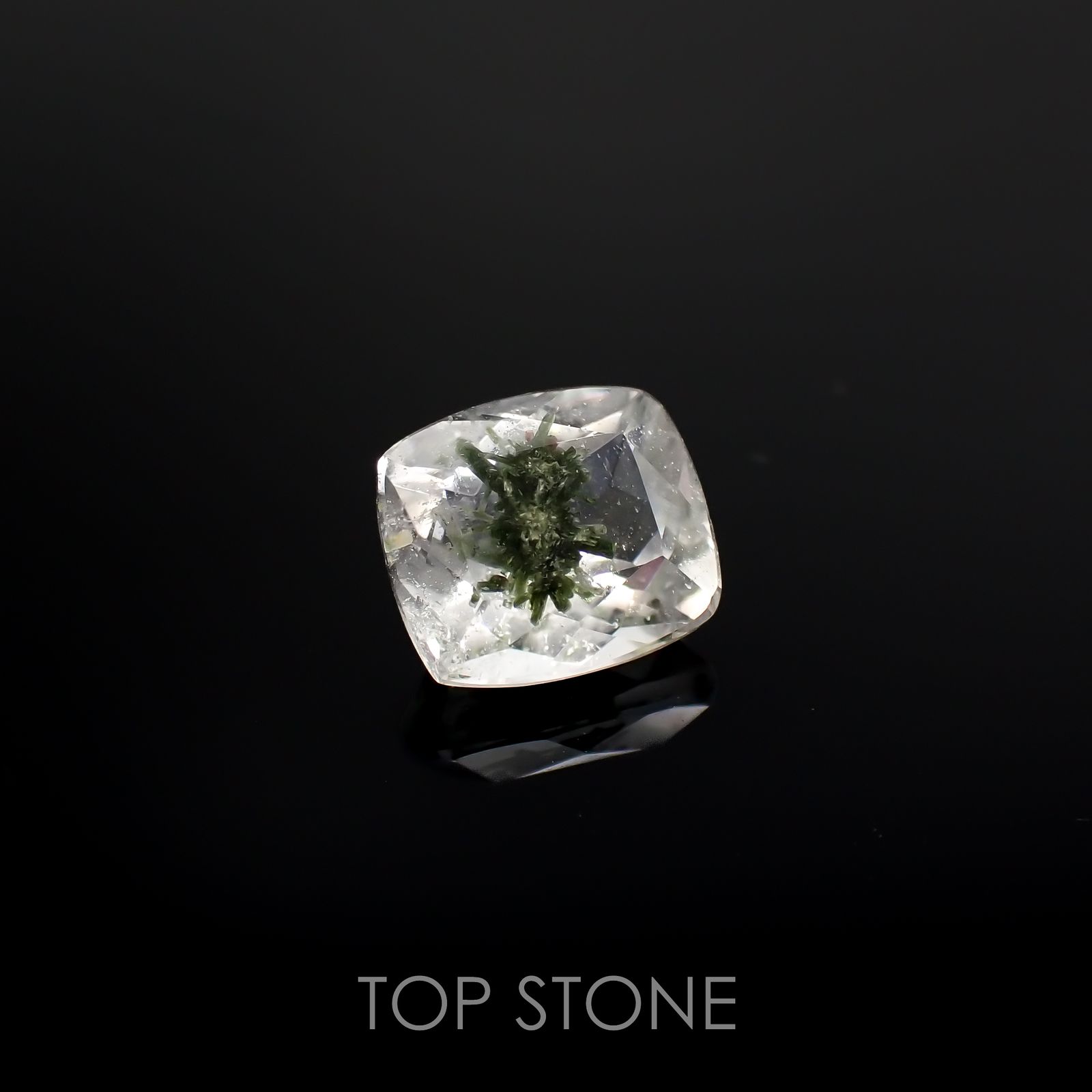 ヘデンベルジャイトインクォーツ インドネシア産 1.28ct[220917832]7.1x6.2mm前後 | TOP STONE(トップストーン)