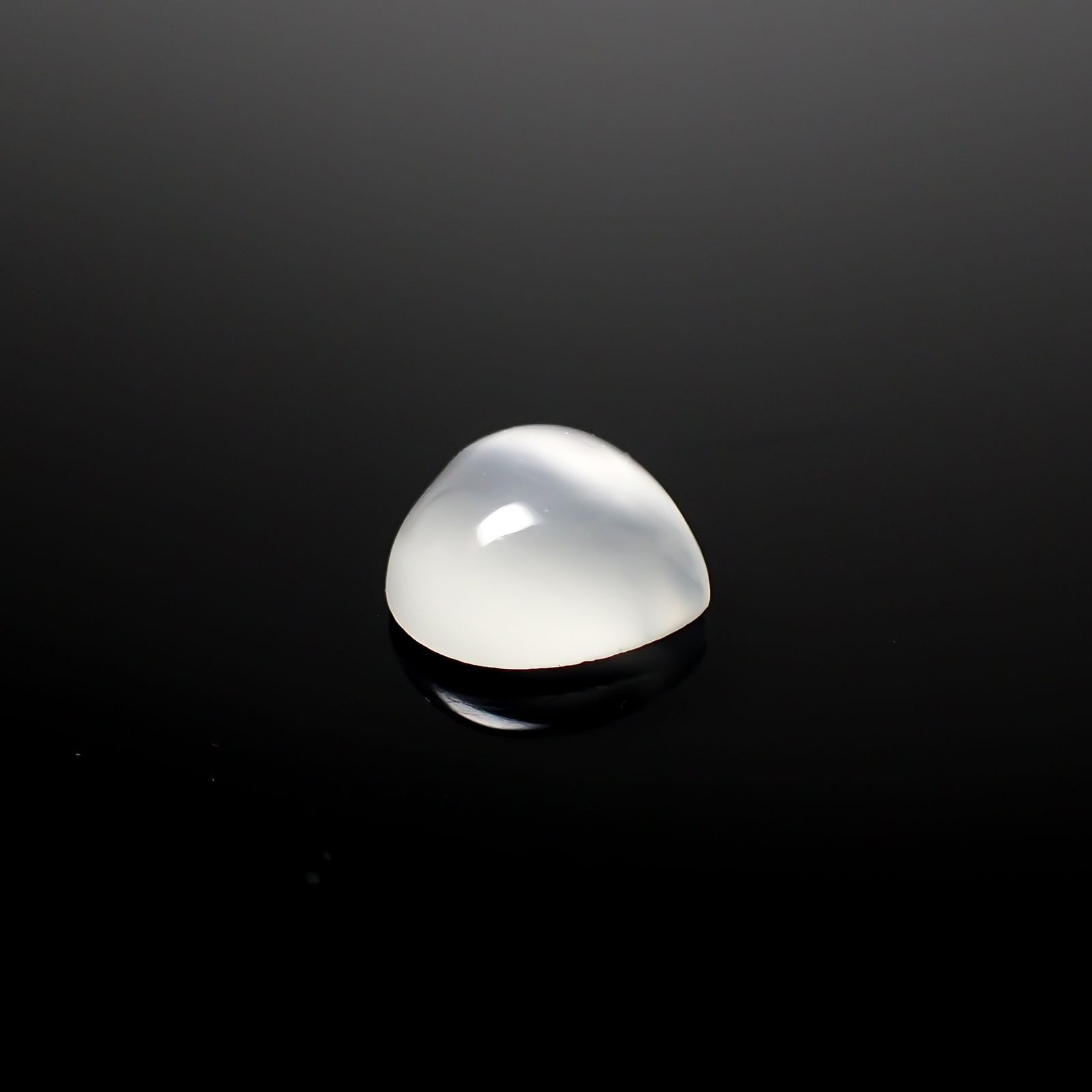 ムーンストーンキャッツアイ インド産 1.55ct[240527759]7.9x7.8mm前後