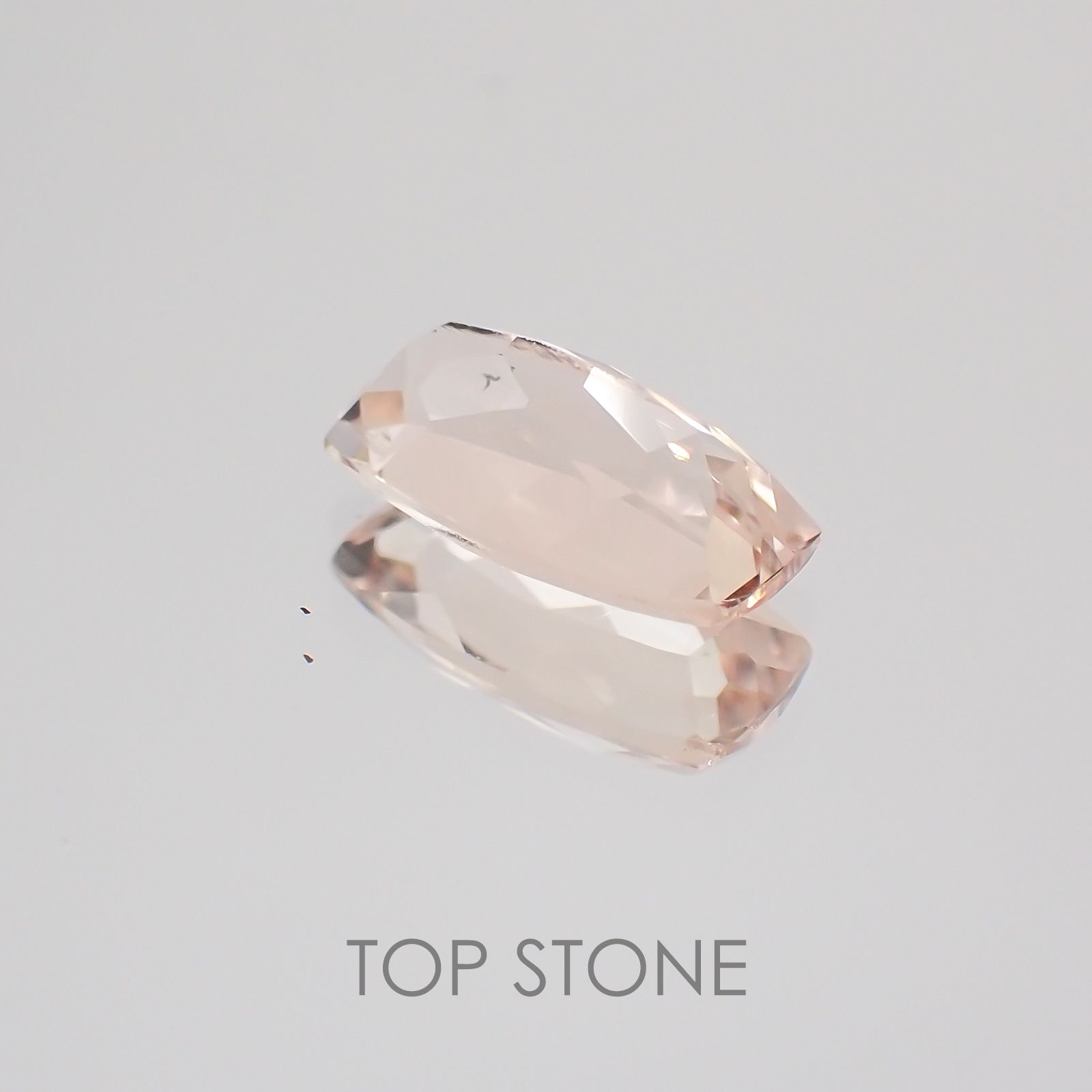 モルガナイト ナイジェリア産 ルース 1.25ct[21019098]9.4×5mm前後
