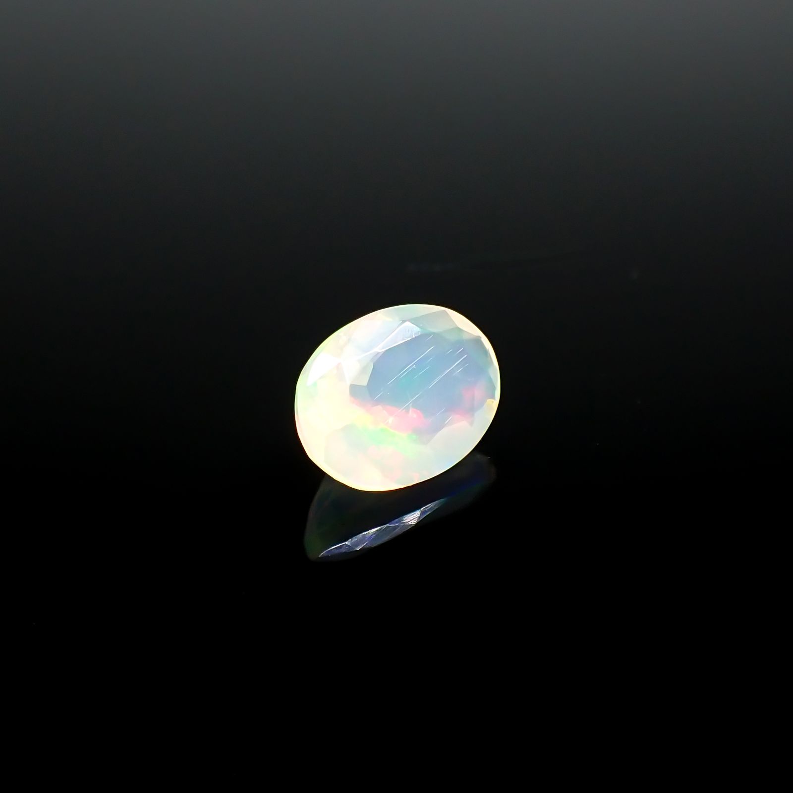 エチオピアオパール エチオピア産 0.77ct[240125320]8x6.2mm前後