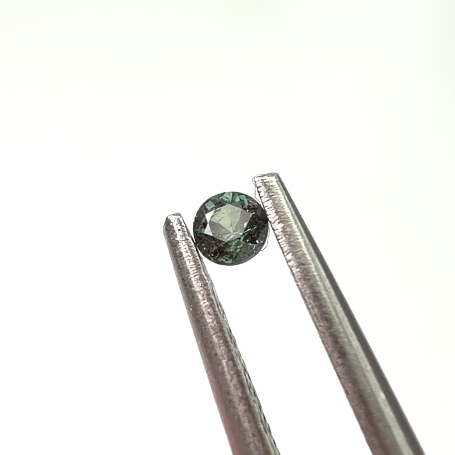 ドーチ　アレキサンドライト他、計4点 アレキサンドライト ロシア産 0.049ct / 2.1x2.1mm前後 [260131562