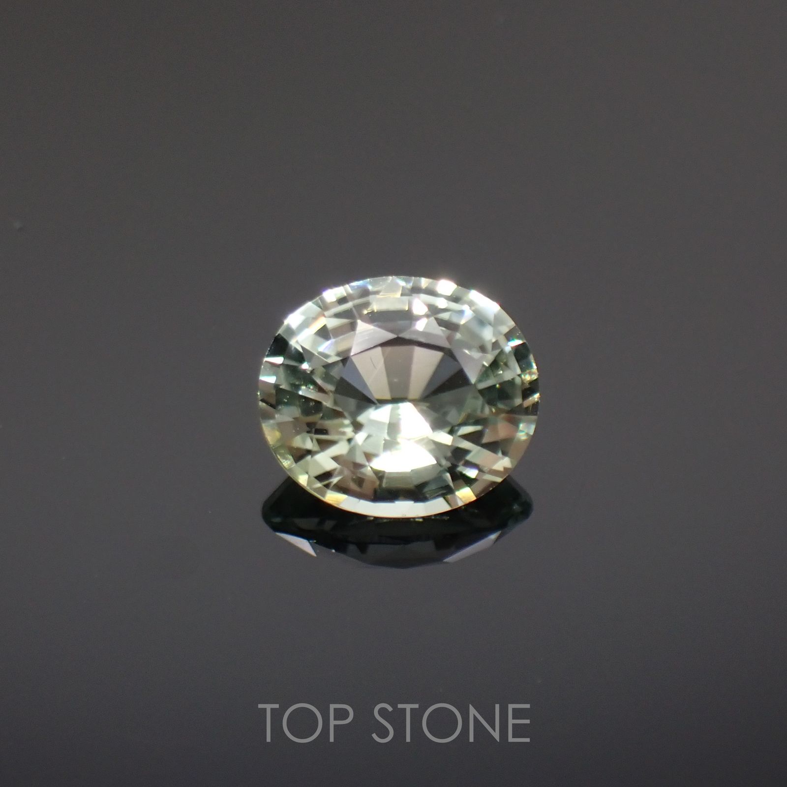 ミントトルマリン(宝石名ライトグリーン・トルマリン) ルワンダ産 1.659ct ソ付(彩珠)[210510002]8.3×7.3mm前後