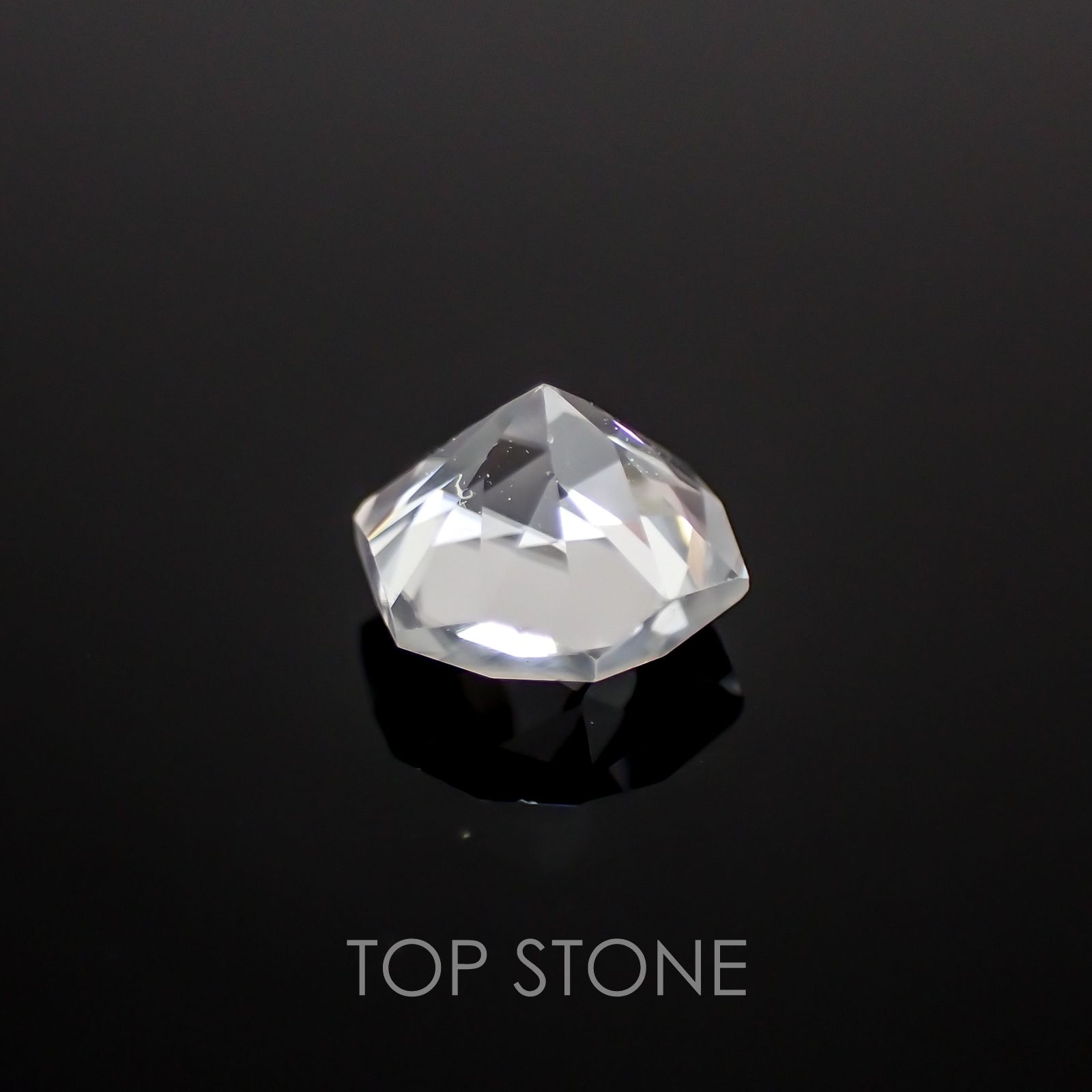 ◇ヘキサゴンカット◇カラーレスジルコン(宝石名ジルコン) カンボジア産 1.01ct 識別済[210410478]5×5mm前後