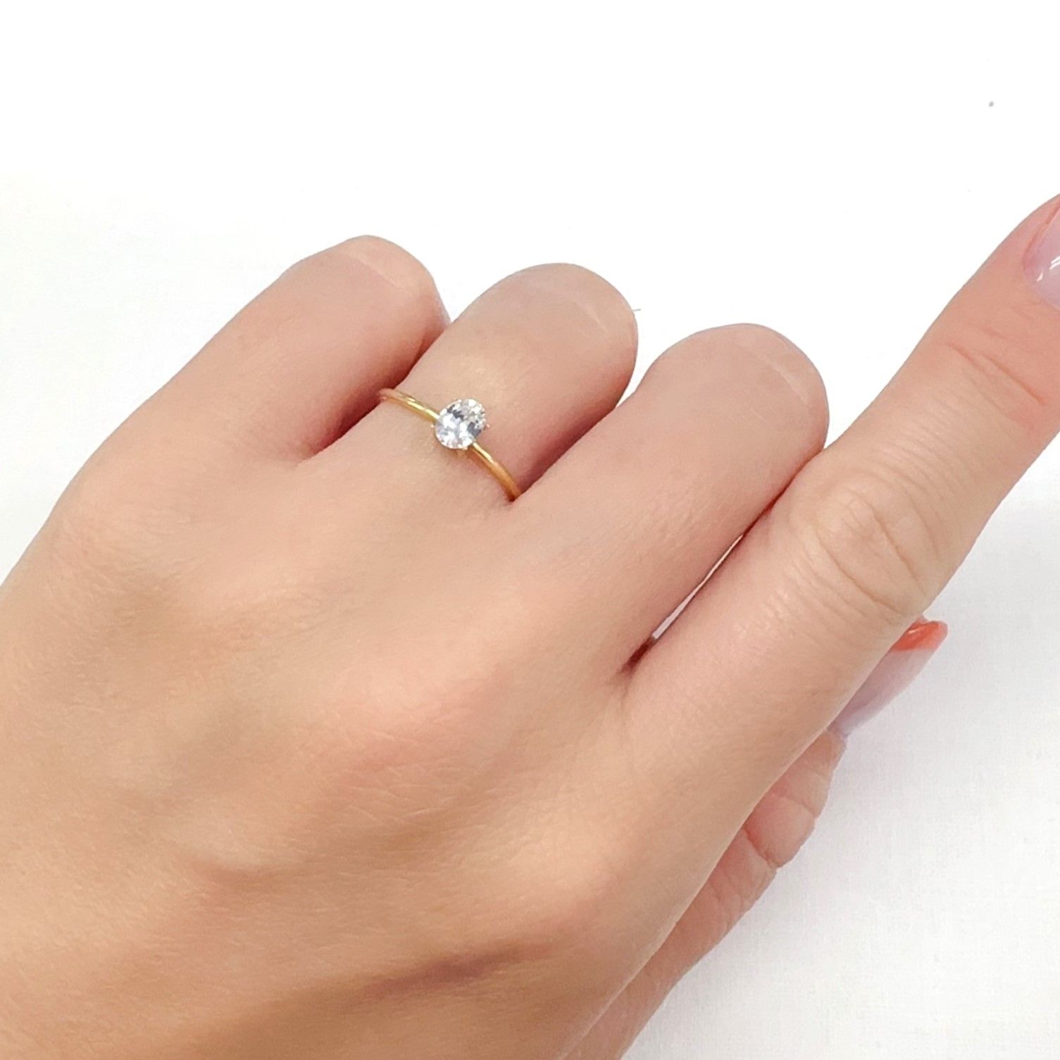 カラーレスサファイア スリランカ産 0.34ct[240527476]5x3.9mm前後