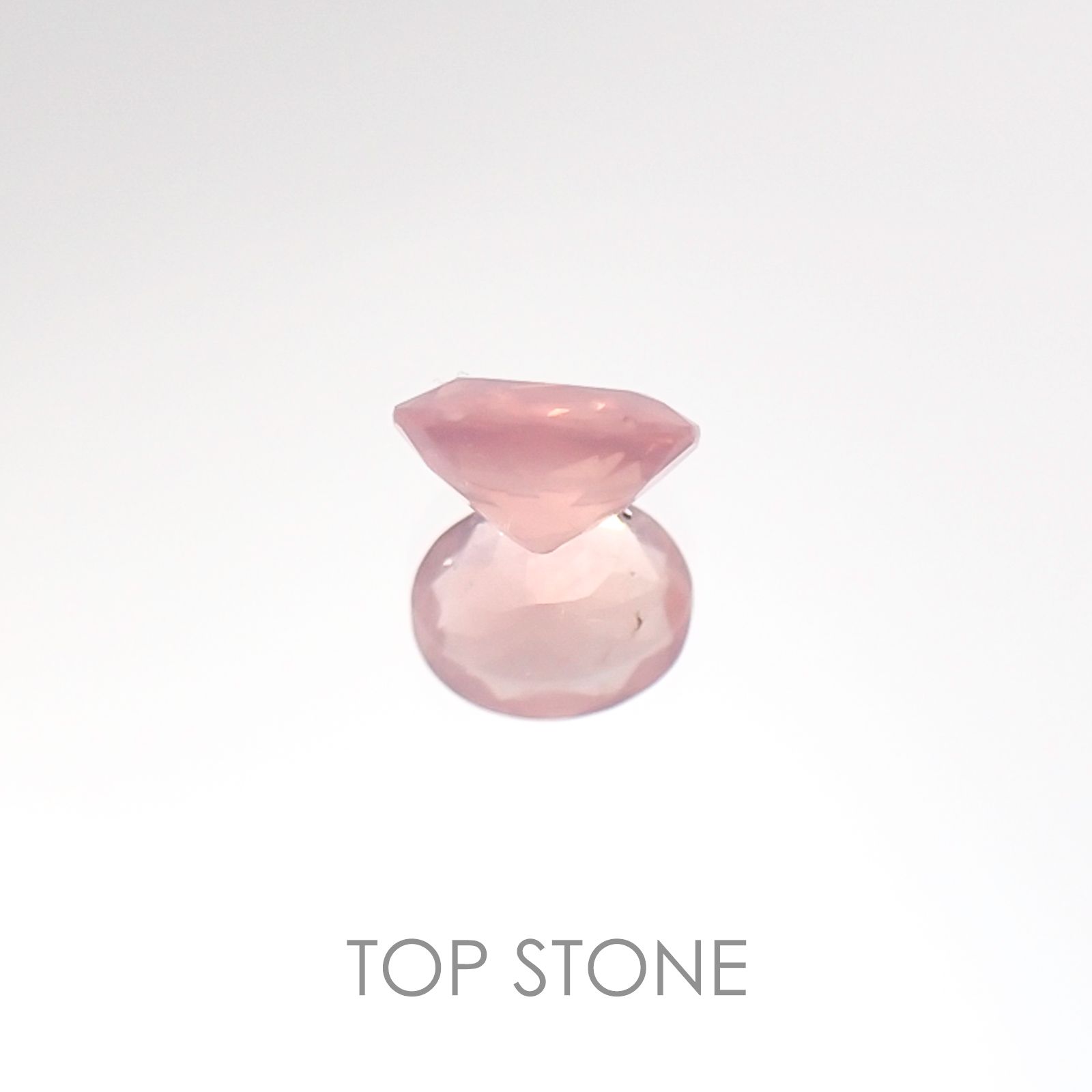 ディープローズクォーツ モザンビーク産 ルース 0.44ct[20106461]5.7×4.6mm前後