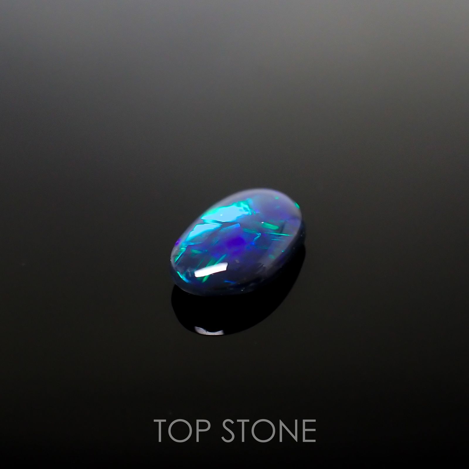 ブラックオパール(宝石名ブラック・オパール) オーストラリア産 1.742ct ソ付(彩珠)[210611325]11.9×7.3mm前後