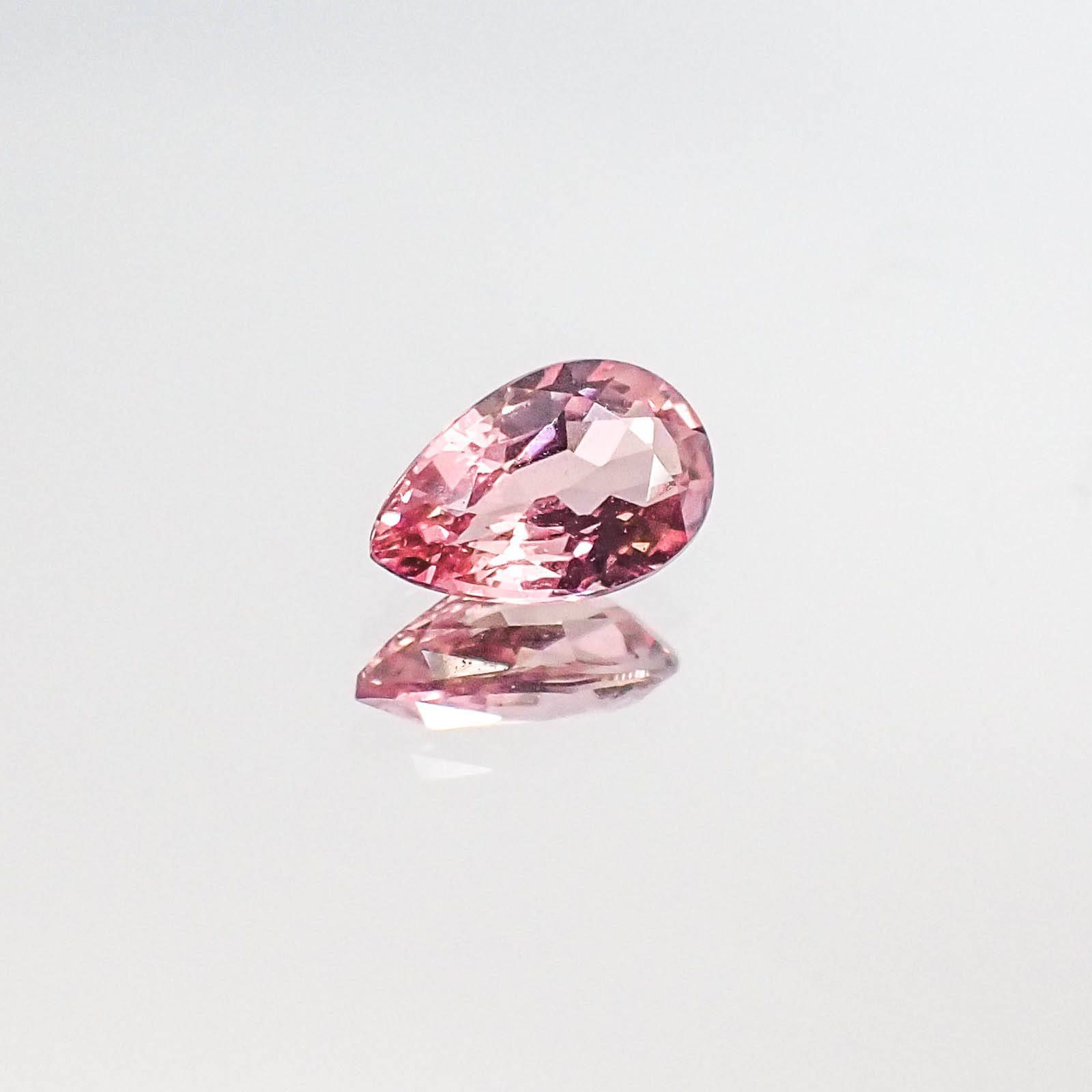 パパラチャサファイア スリランカ産 0.43ct DGL鑑付[20062901]5.9×3.8mm前後