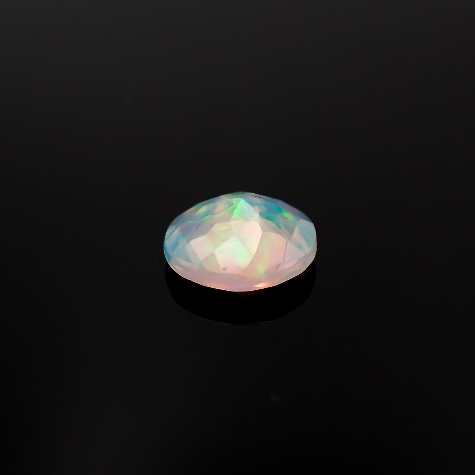 エチオピアオパール エチオピア産 0.52ct[230421406]6.8x6.7mm前後