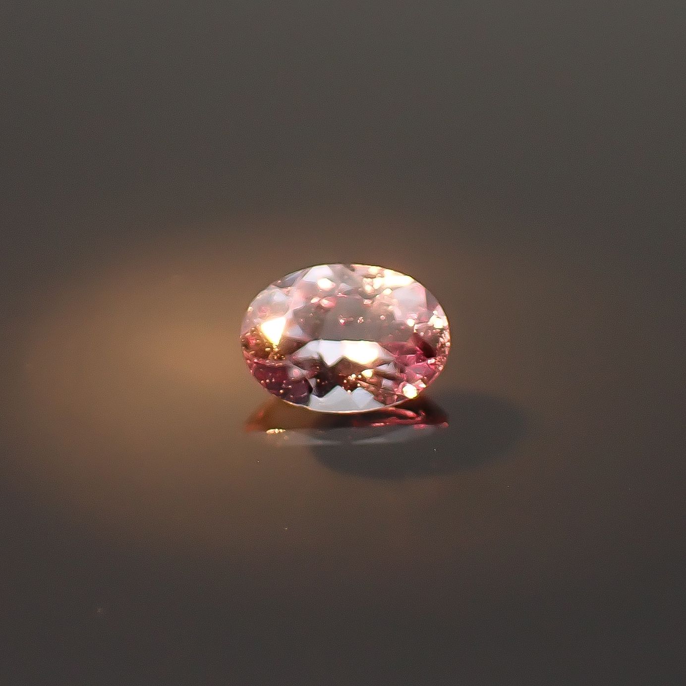 ベキリーブルーガーネット（カラーチェンジガーネット アレキタイプ） マダガスカル・ベキリー産 0.16ct / 4x2.9mm前後 [260732453]