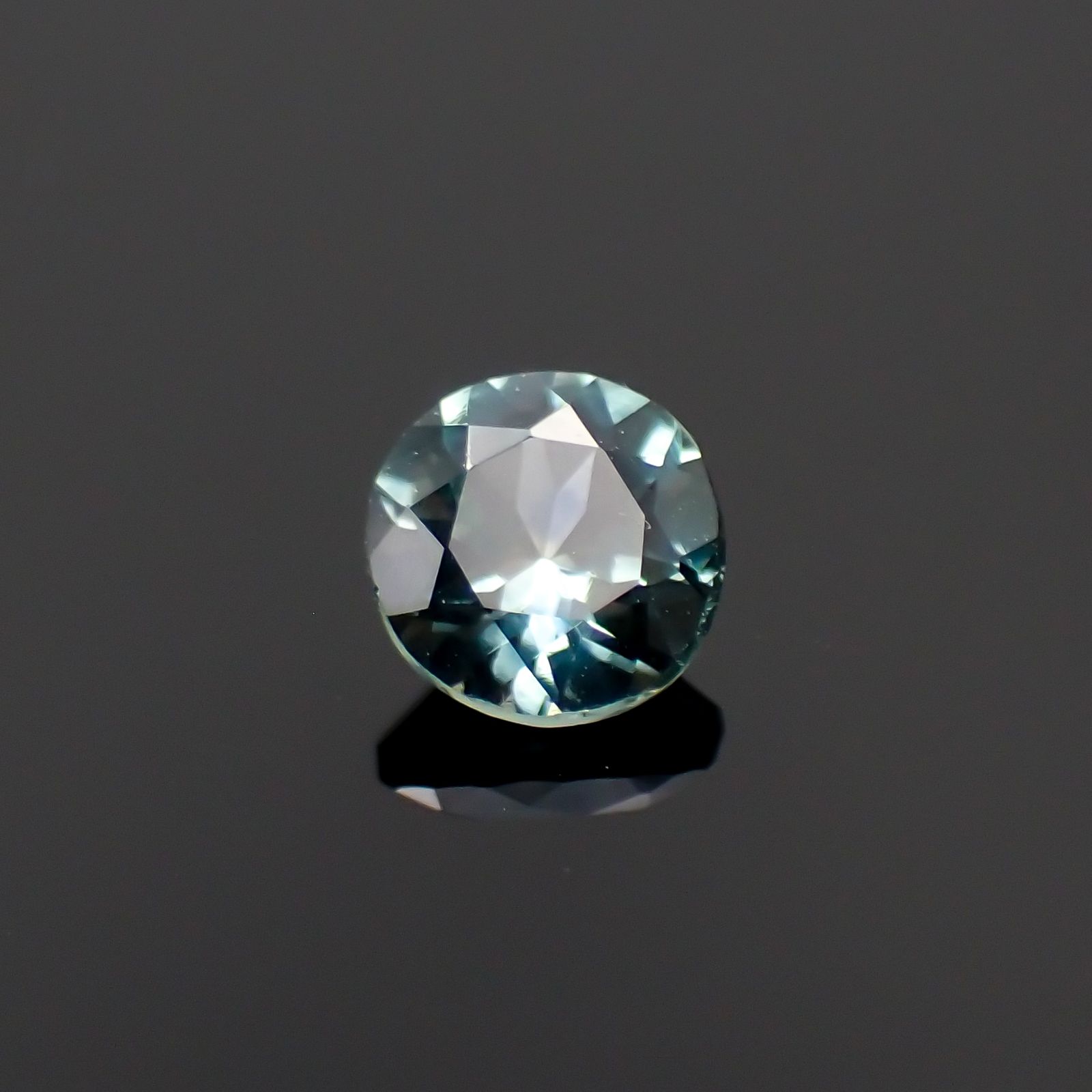 モンタナサファイア アメリカ・モンタナ州産 0.60ct[230321131]4.9x4.9mm前後