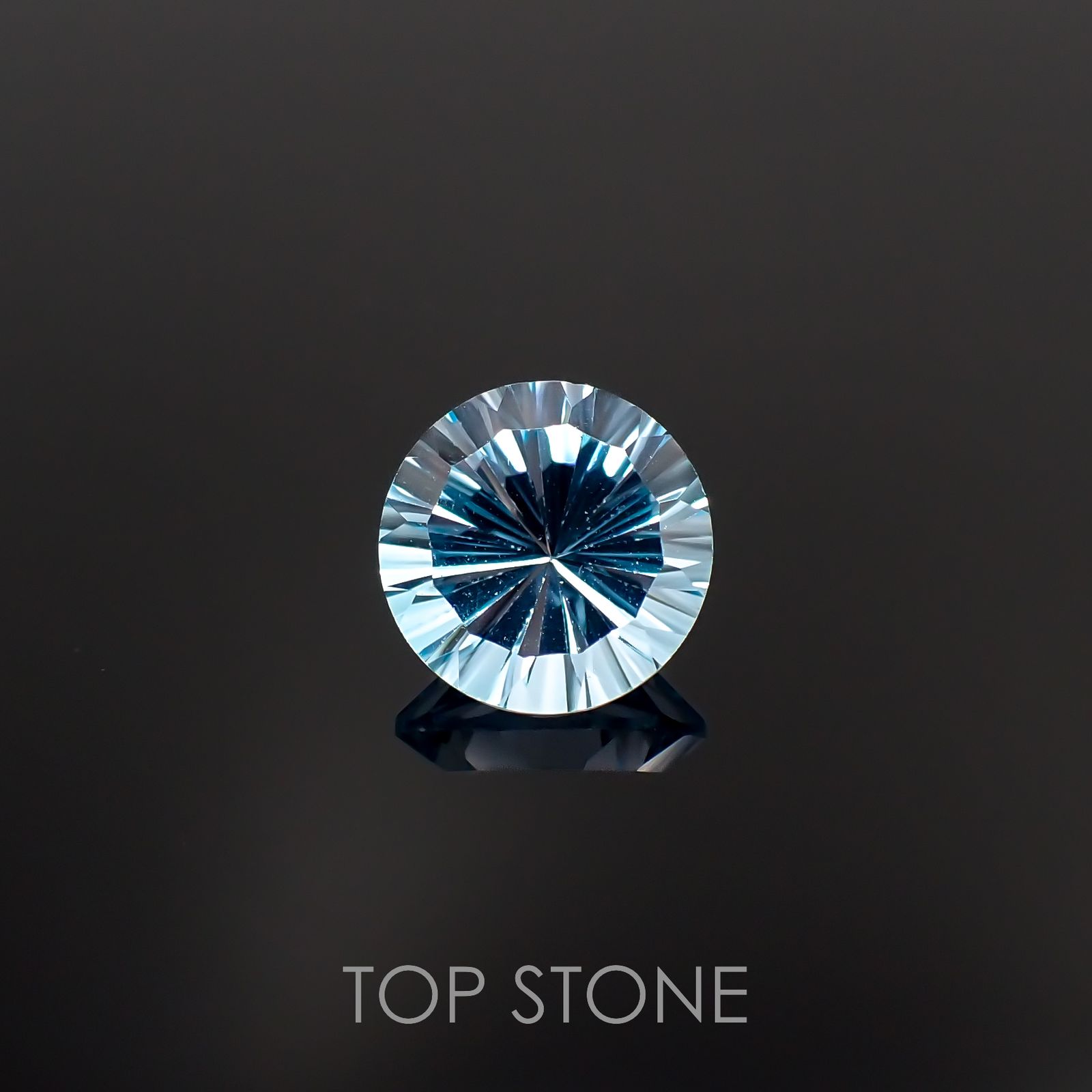 ブルートパーズ ブラジル産 3.90ct[221219345]9.9x9.9mm前後