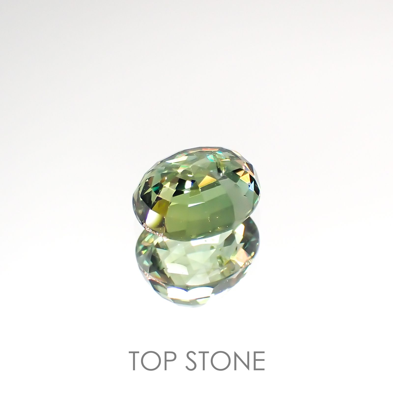 バイカラーサファイア(宝石名サファイア) マダガスカル/スリランカ産 1.518ct ソ付(彩珠)[210912481]7×6mm前後