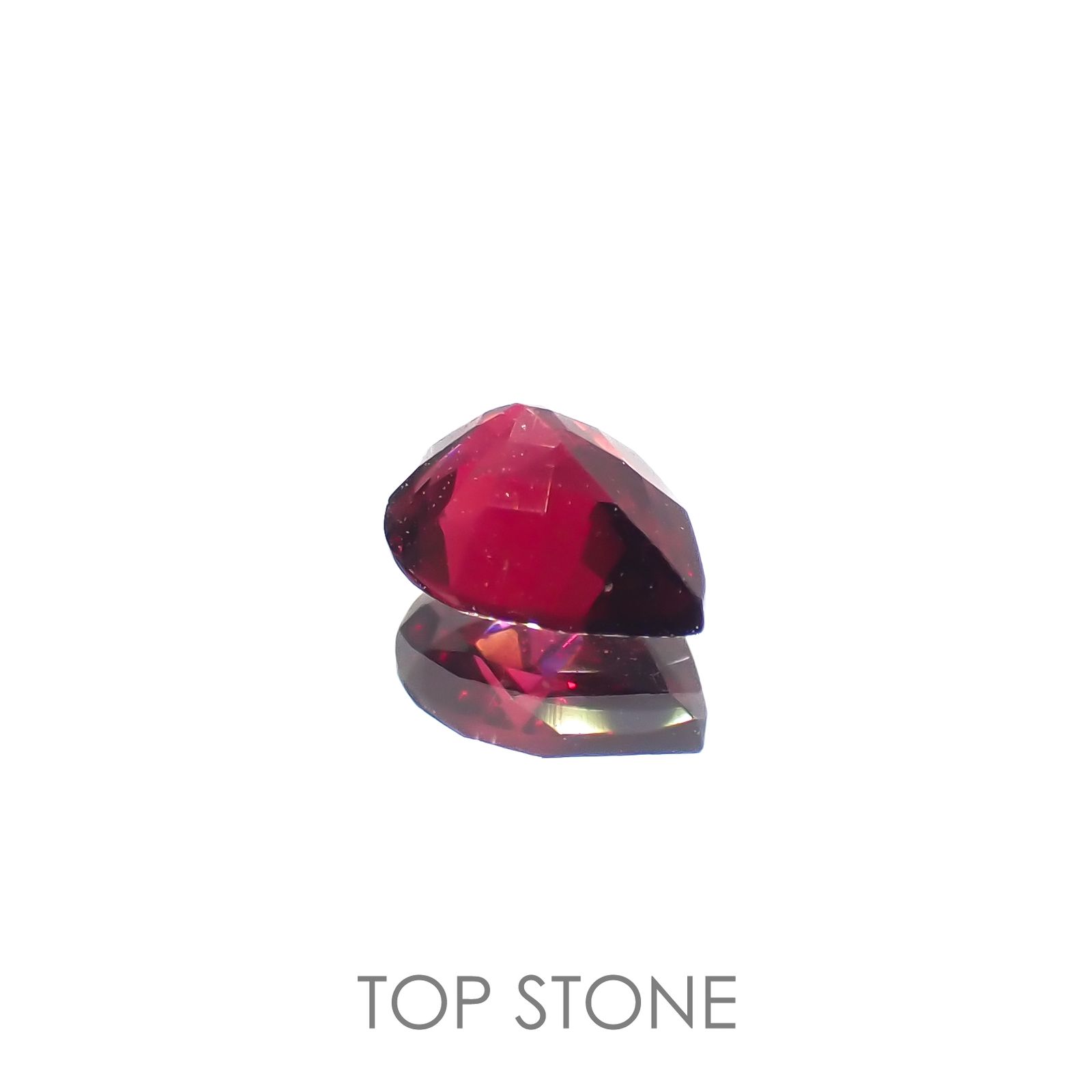 レッドスピネル(宝石名レッド・スピネル)タンザニア産 0.33ct 識別済[220716897]5.1x3.9mm前後