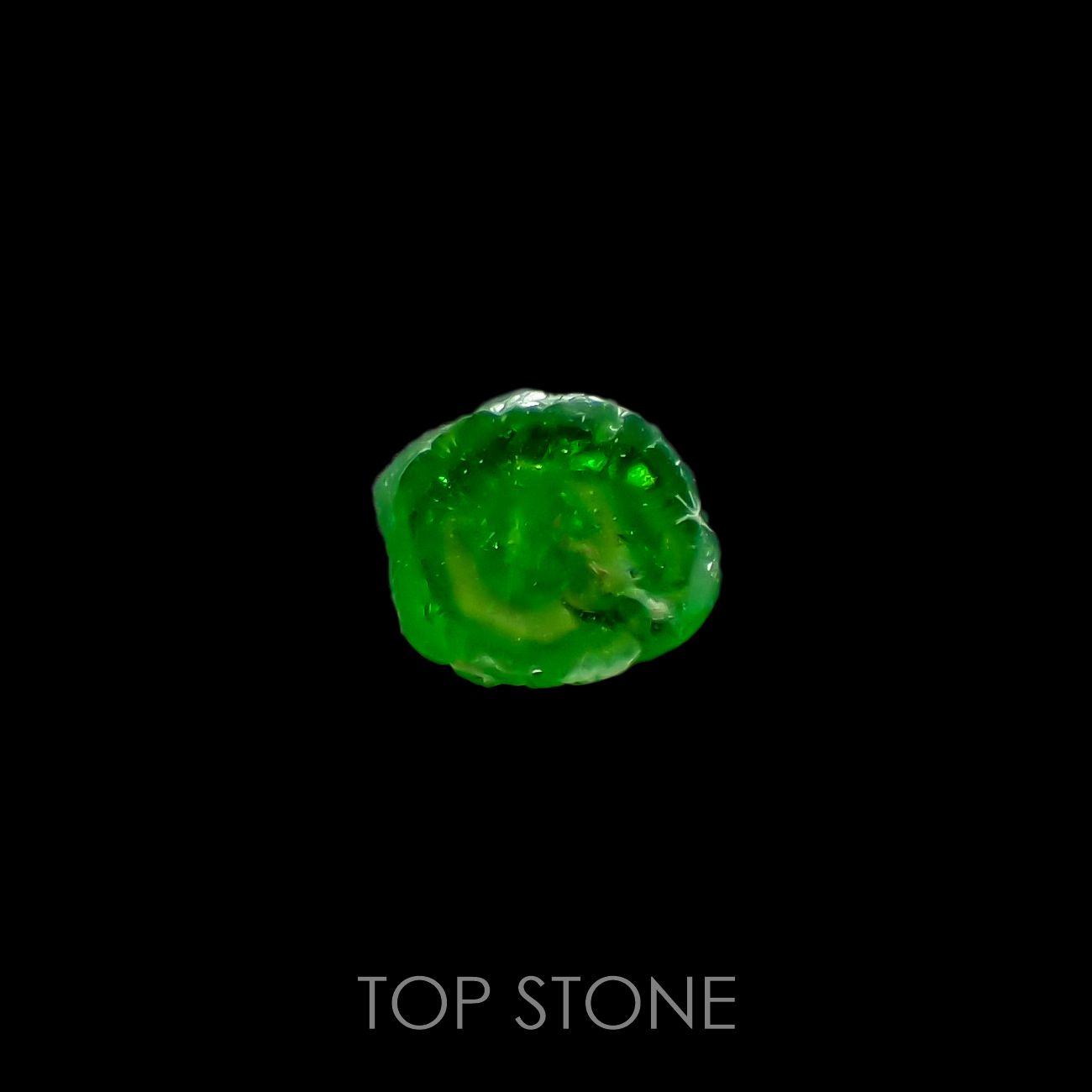 デマントイドガーネット(宝石名デマントイド・ガーネット) 原石・結晶 0.33ct 識別済[210912780]4.9×4.4mm前後