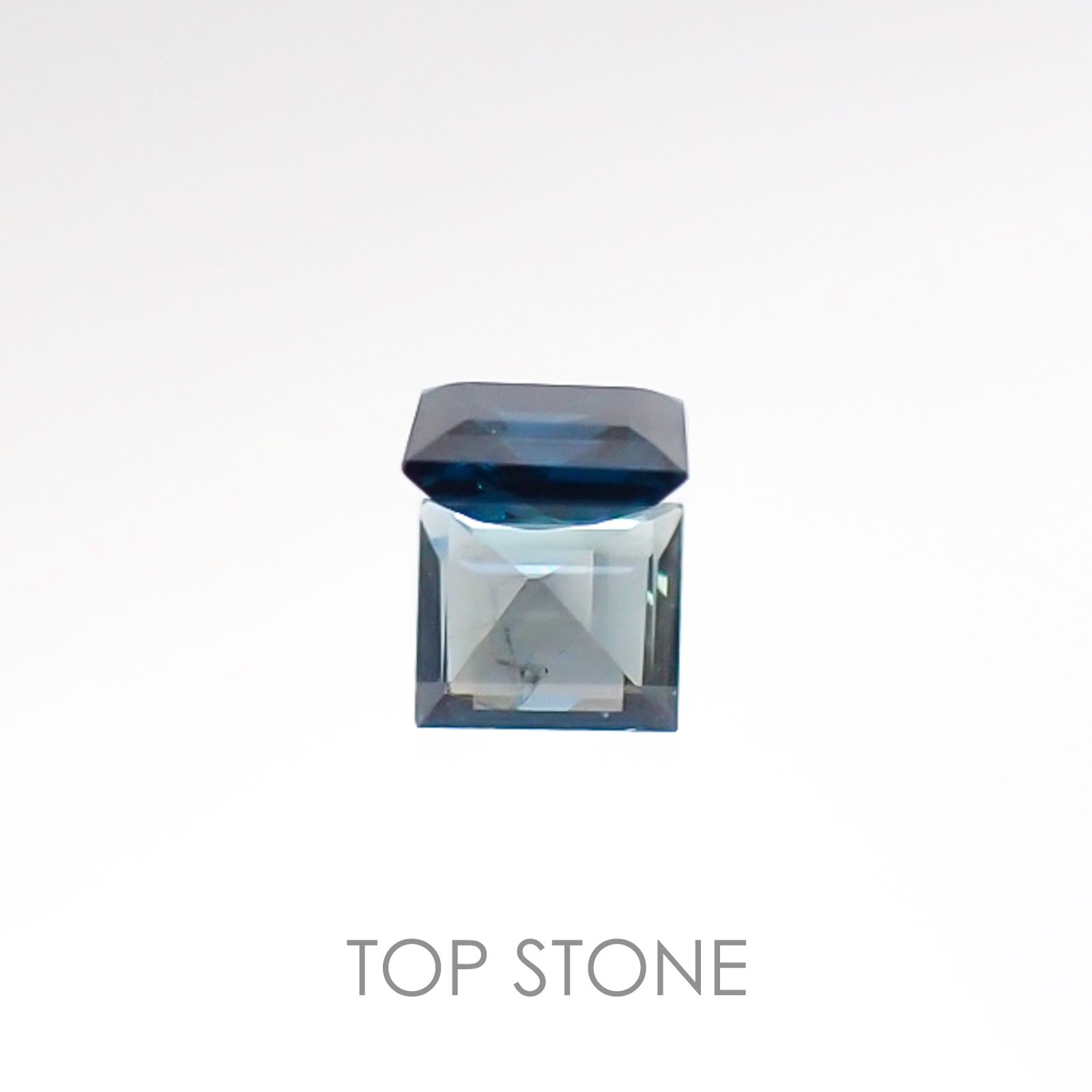 サファリン(サフィリン) スリランカ産 ルース 0.456ct ソーティング付き[20106503]4.6×4.4mm前後